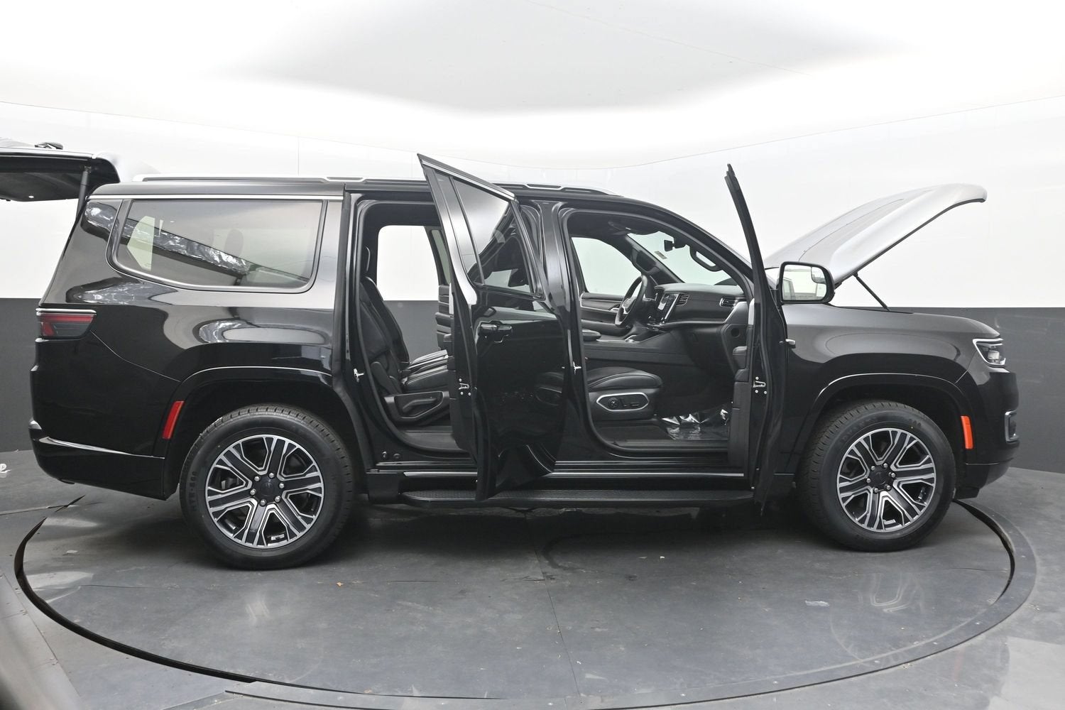 2024 Jeep Wagoneer Series II
