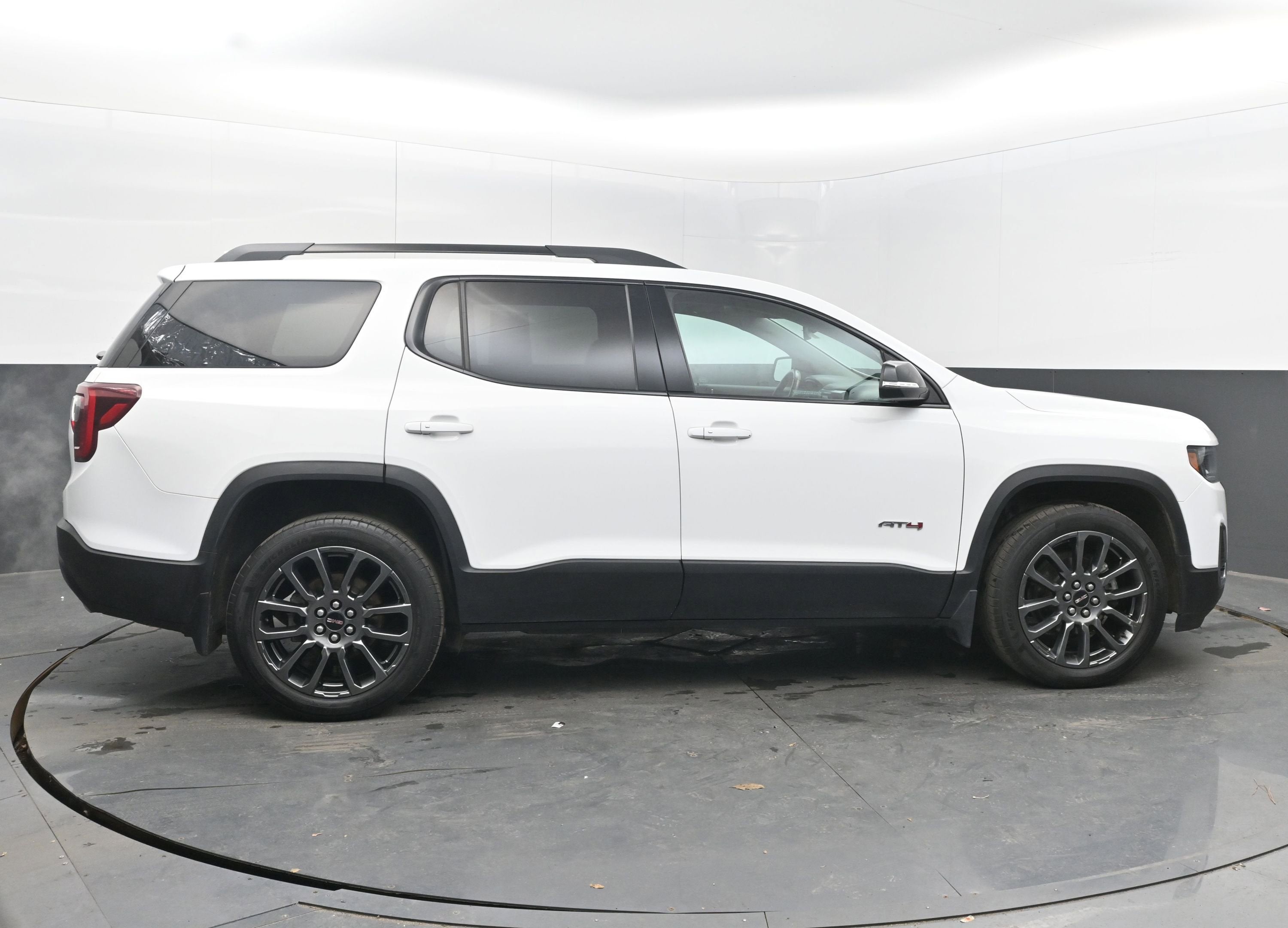 2021 GMC Acadia AT4