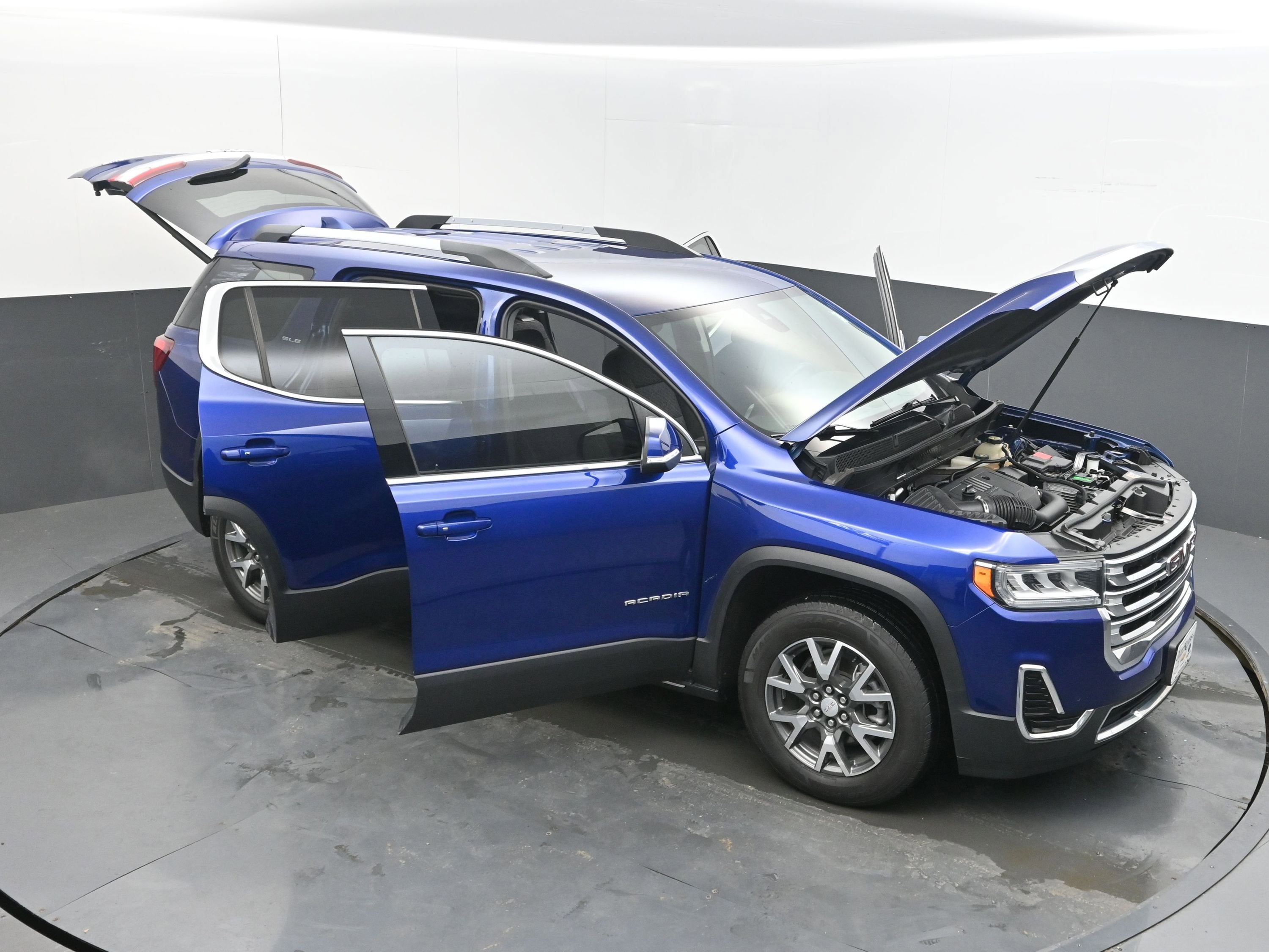 2023 GMC Acadia SLE