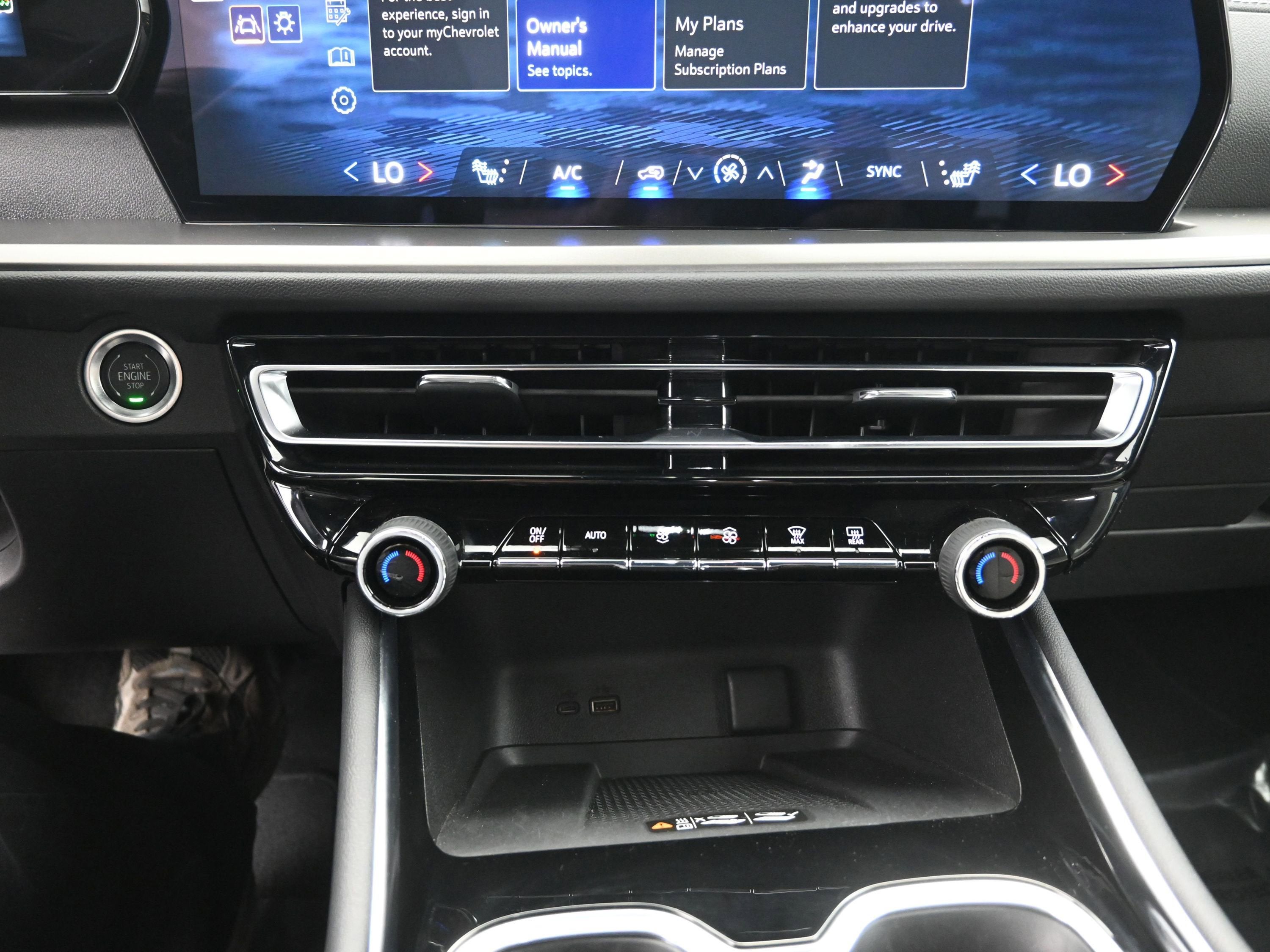 2025 Chevrolet Traverse FWD LT