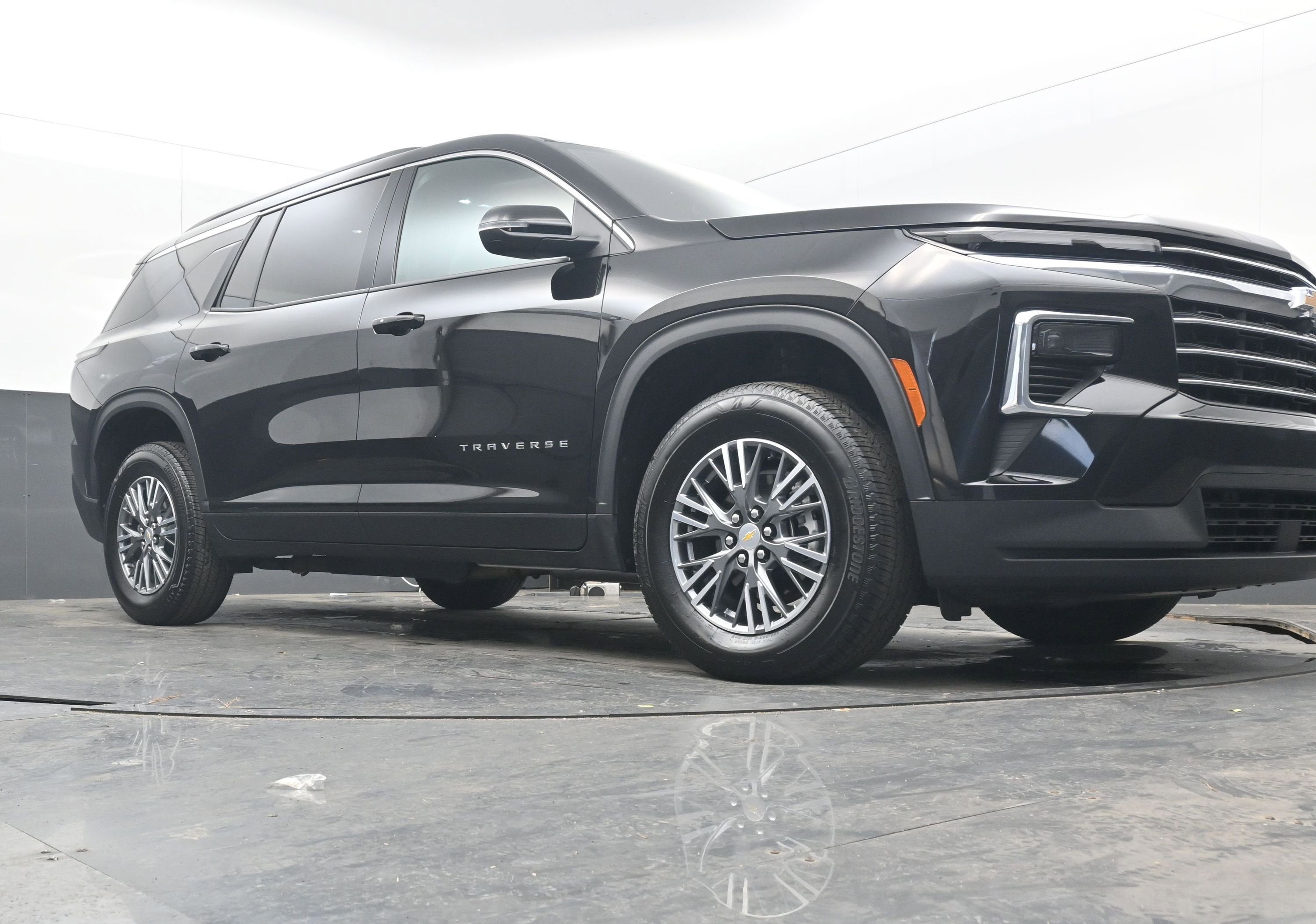 2025 Chevrolet Traverse FWD LT