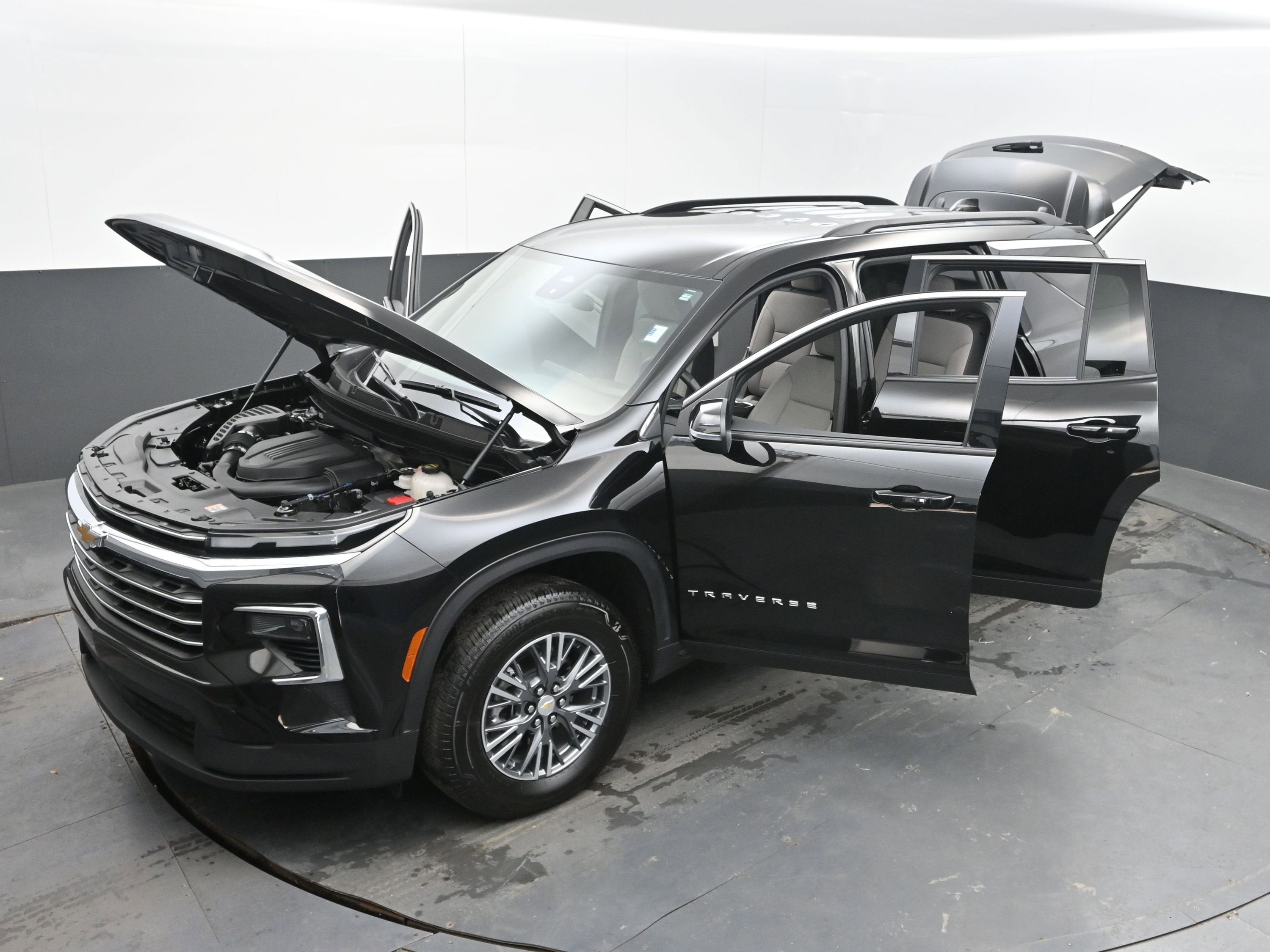 2025 Chevrolet Traverse FWD LT