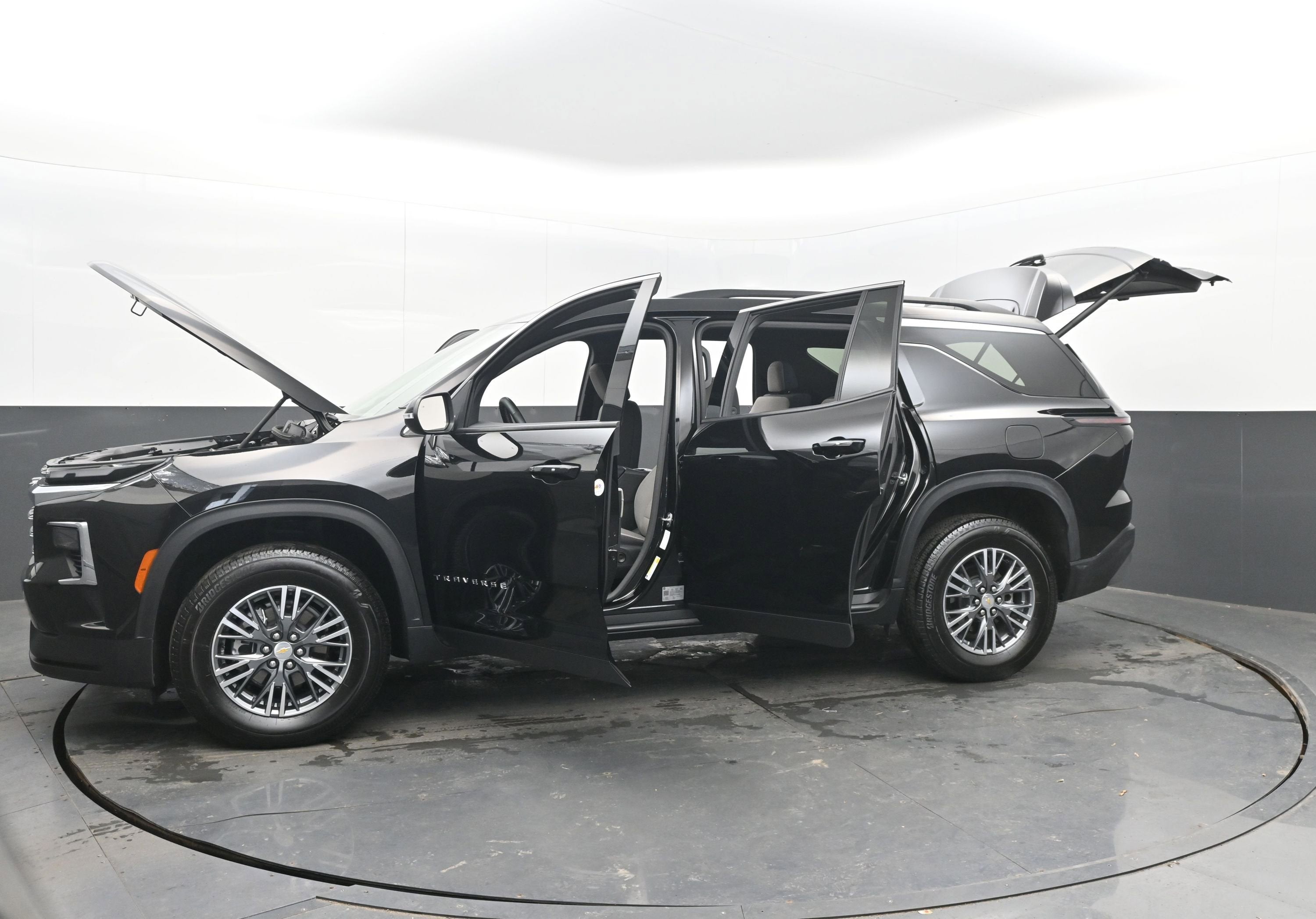 2025 Chevrolet Traverse FWD LT