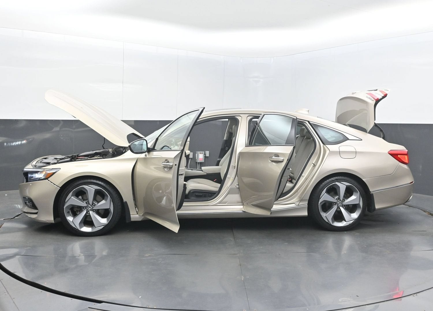 2019 Honda Accord Sedan Touring 2.0T