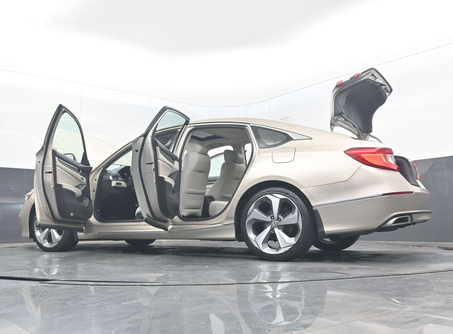 2019 Honda Accord Sedan Touring 2.0T