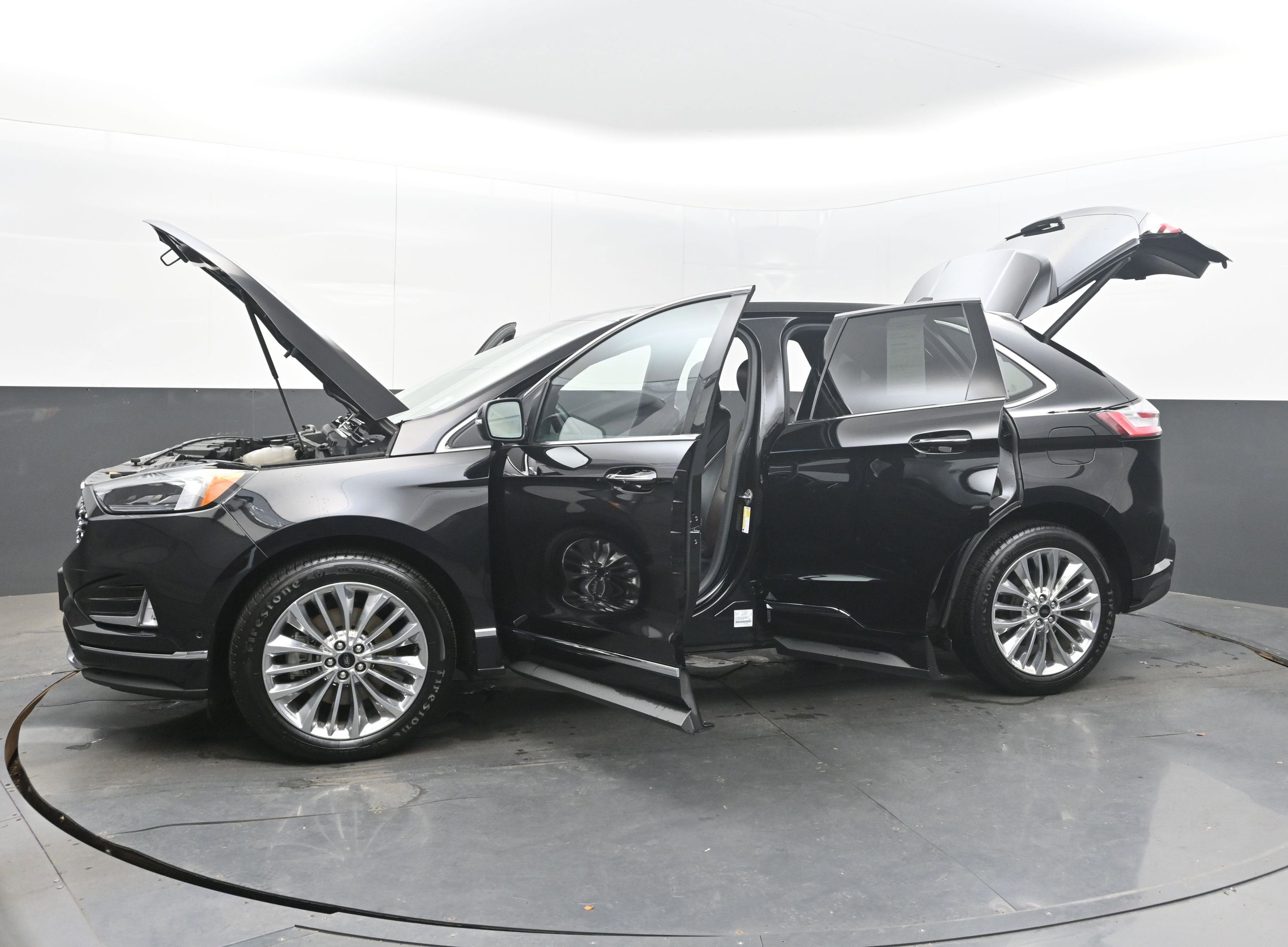 2020 Ford Edge Titanium