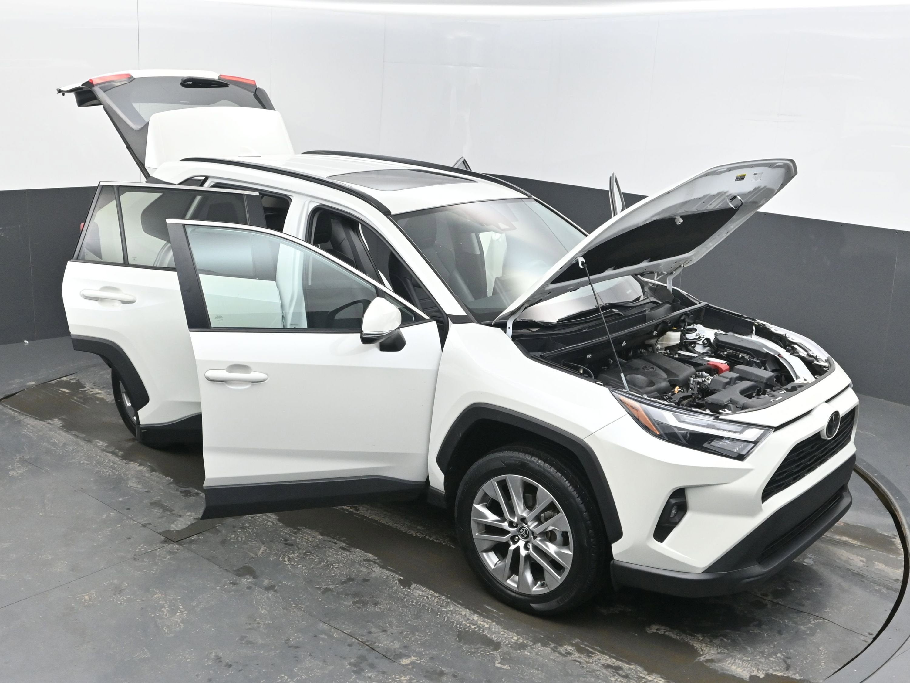 2022 Toyota RAV4 XLE Premium