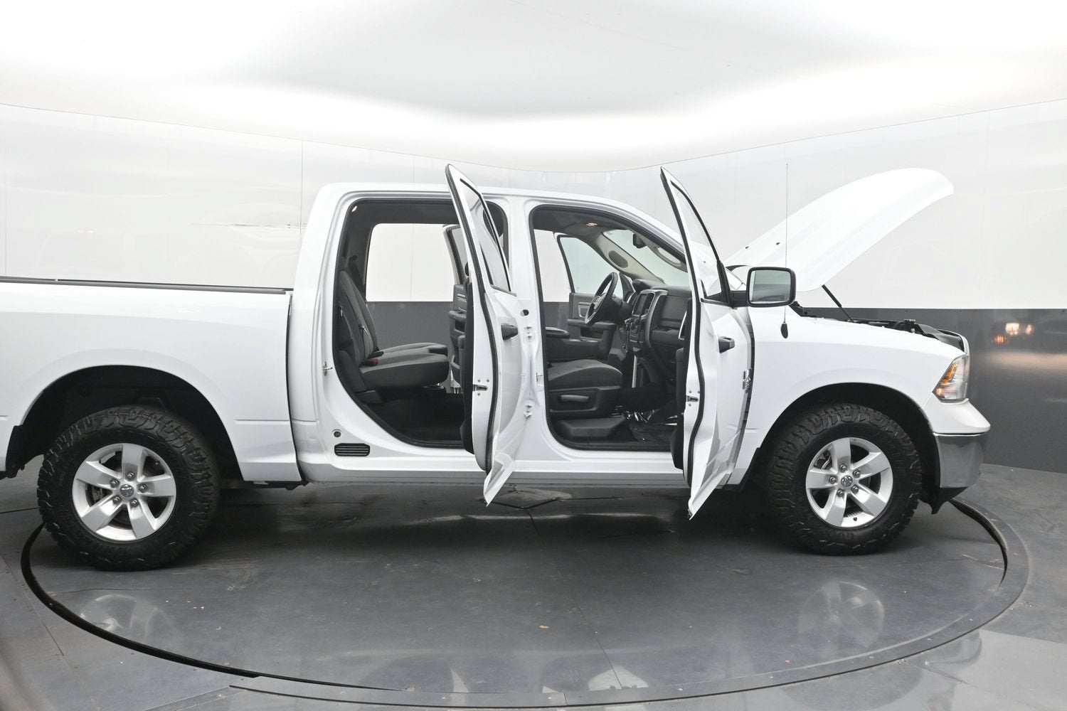 2023 RAM 1500 Classic SLT