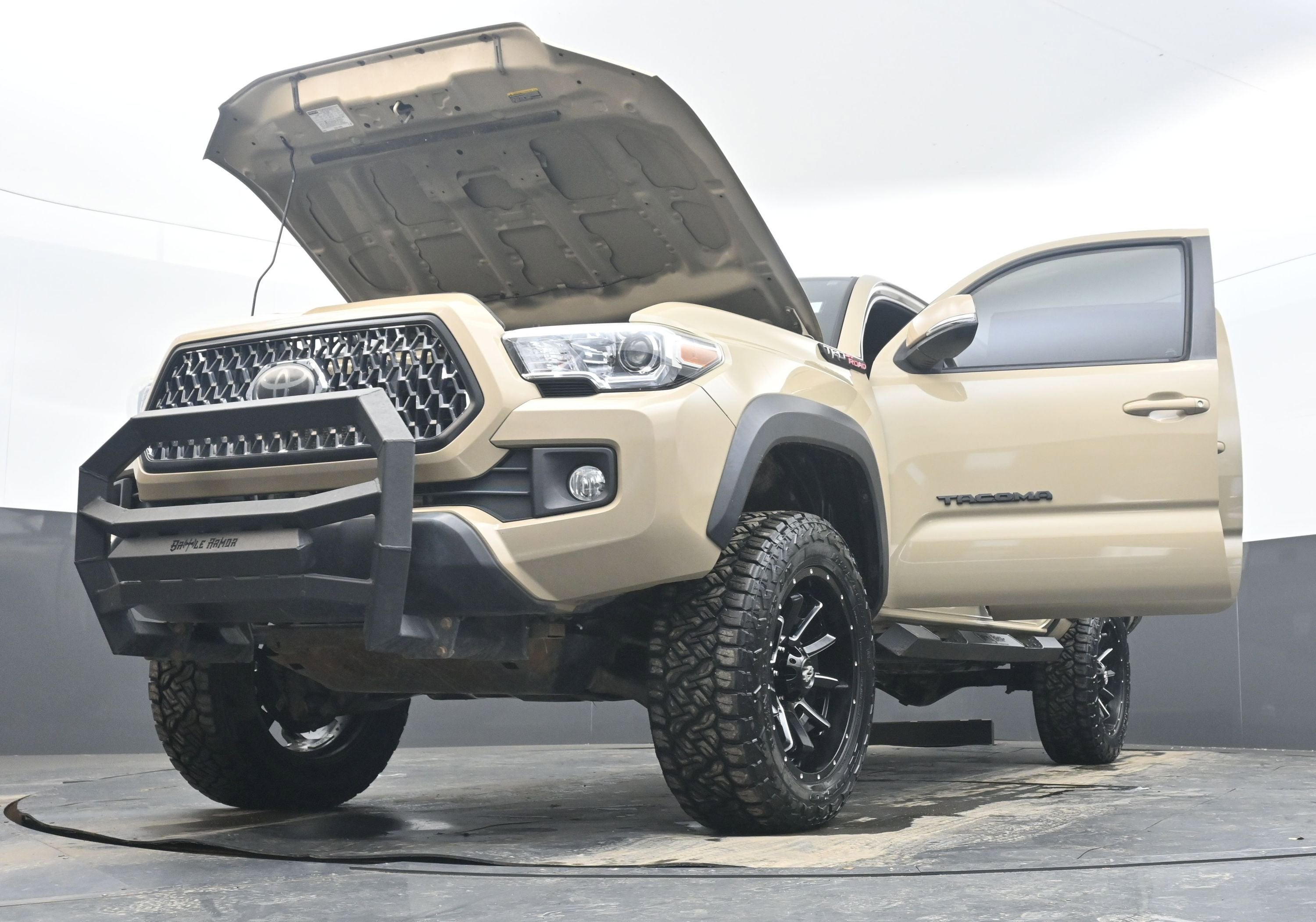 2018 Toyota Tacoma SR