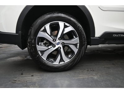 2022 Subaru Outback Touring XT