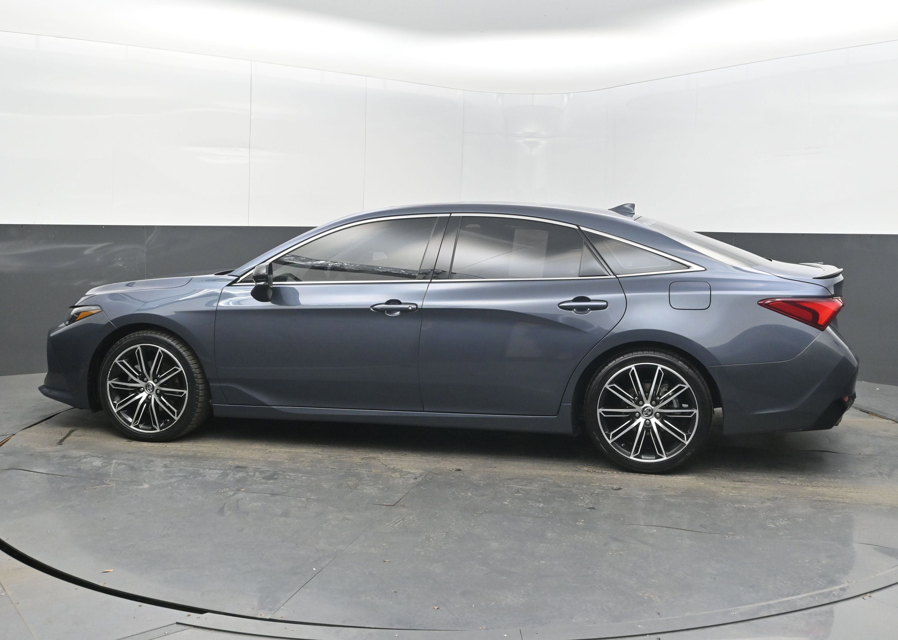 2019 Toyota Avalon XSE