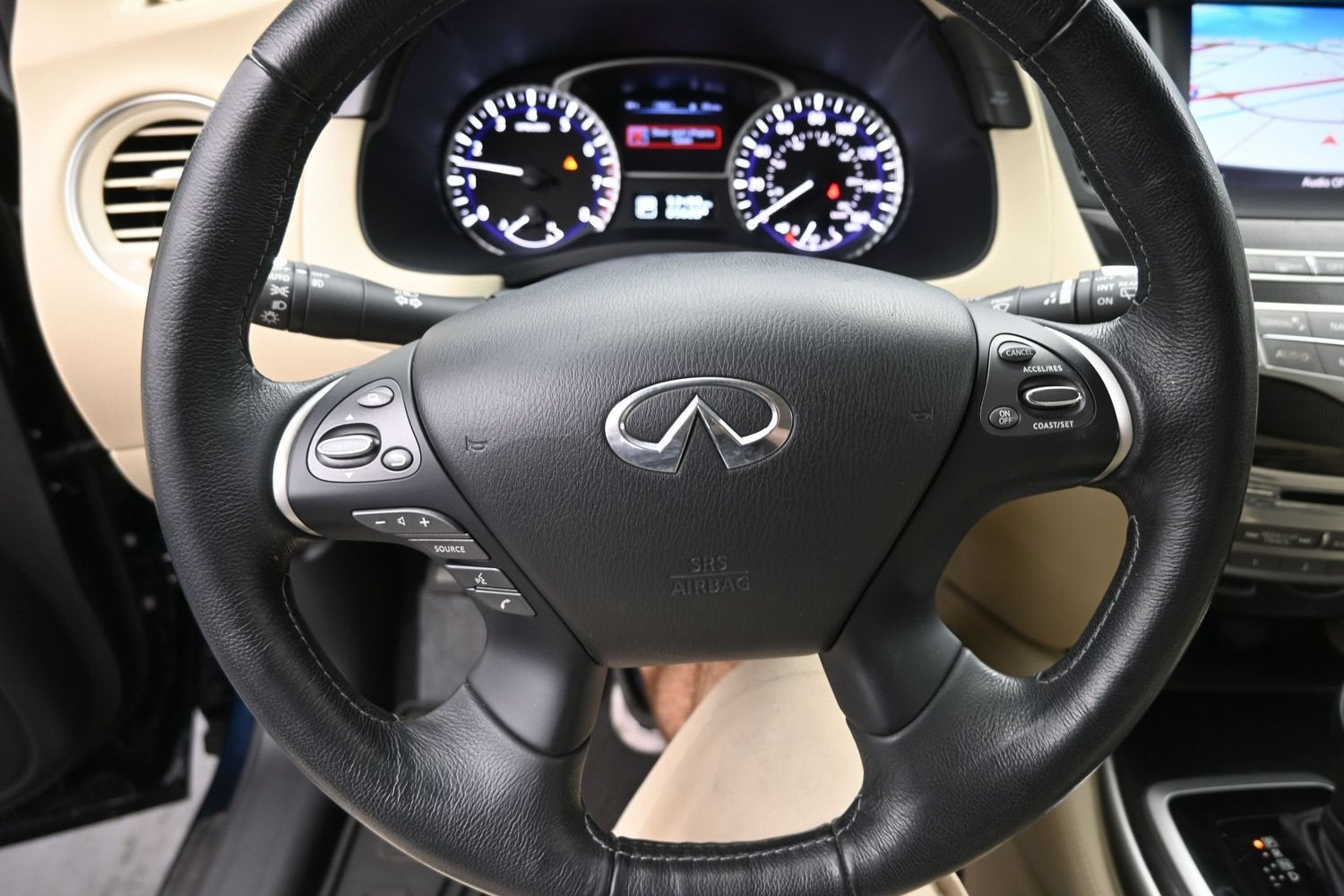 2017 INFINITI QX60 Base