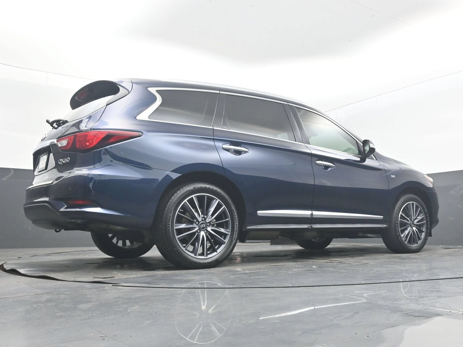2017 INFINITI QX60 Base
