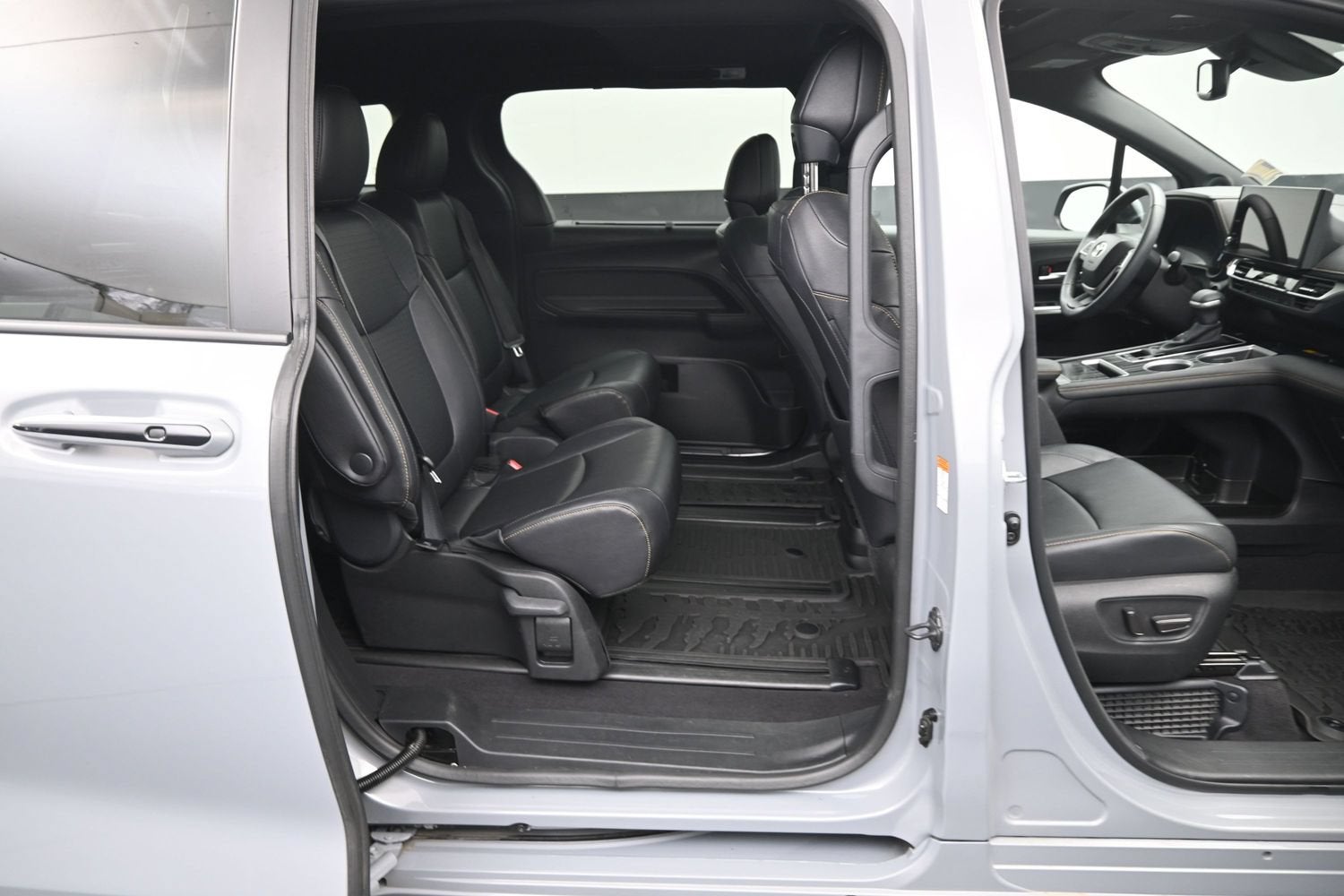 2025 Toyota Sienna Woodland Edition