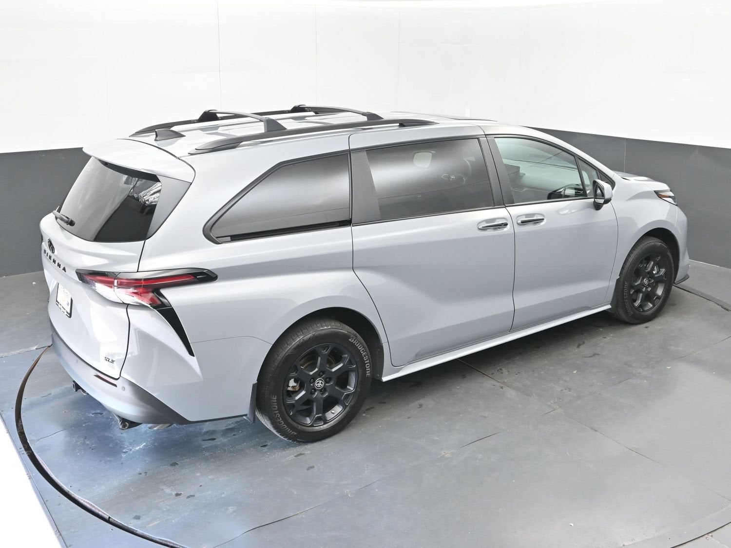 2025 Toyota Sienna Woodland Edition