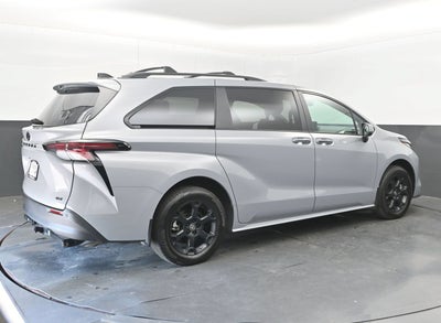 2025 Toyota Sienna Woodland Edition