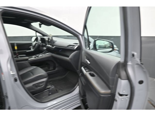 2025 Toyota Sienna Woodland Edition