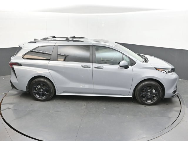 2025 Toyota Sienna Woodland Edition