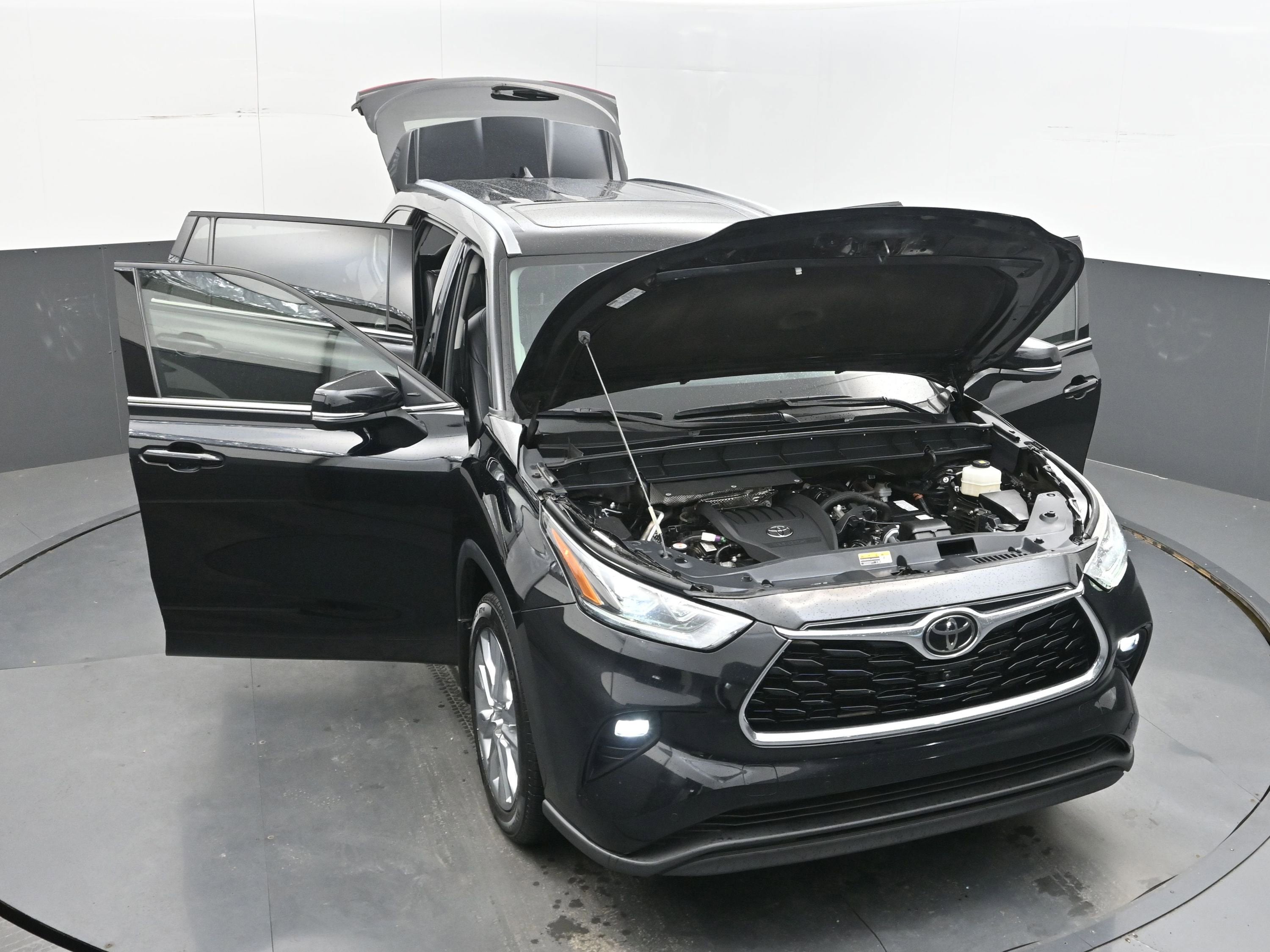 2024 Toyota Highlander LE