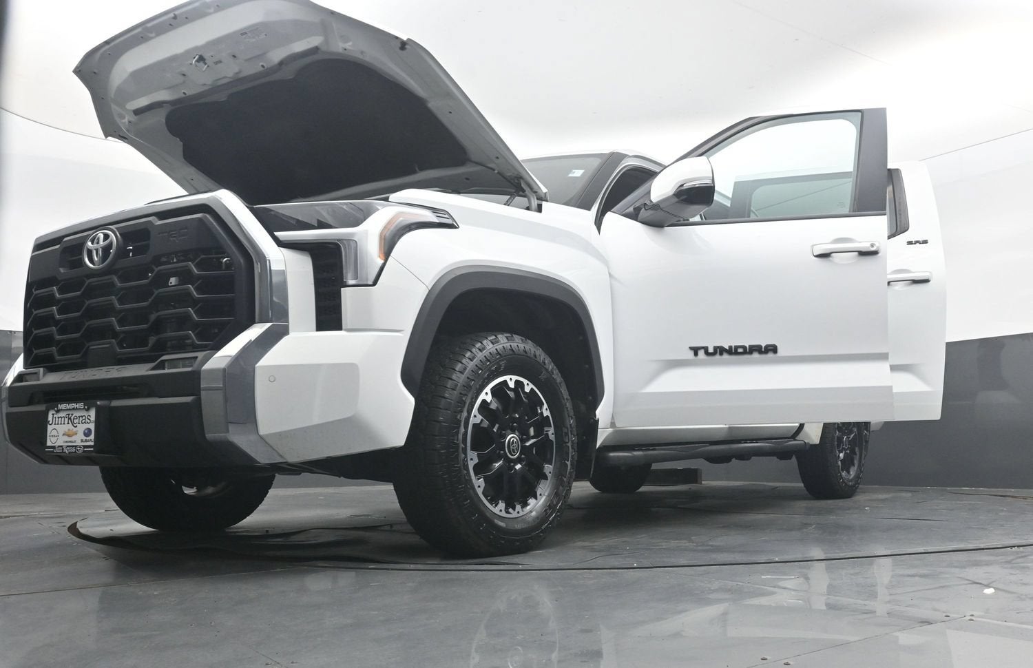 2023 Toyota Tundra 4WD SR5