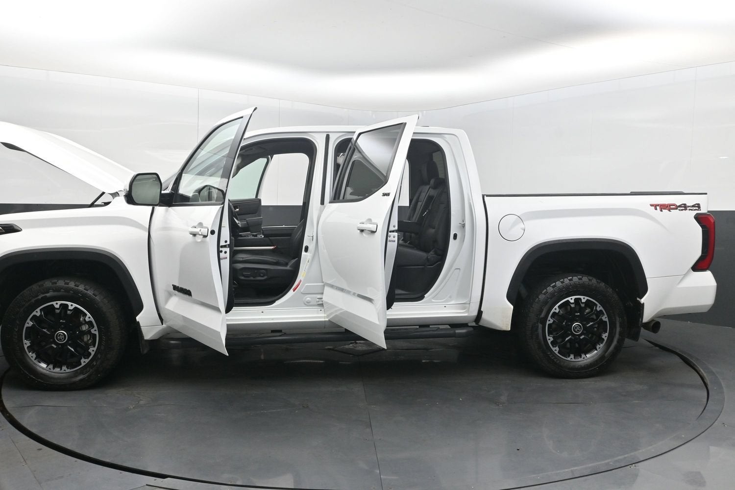 2023 Toyota Tundra 4WD SR5