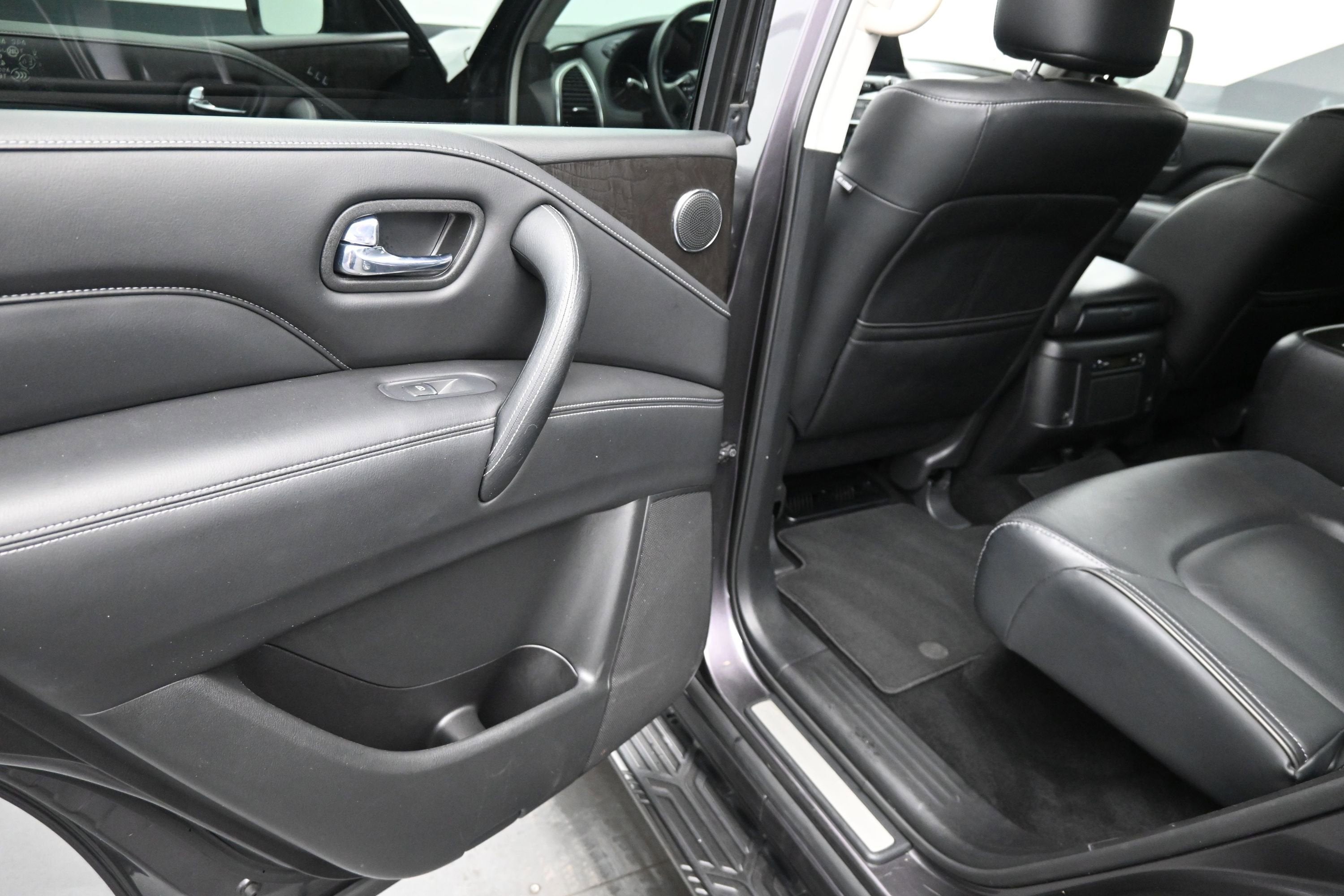 2024 INFINITI QX80 LUXE