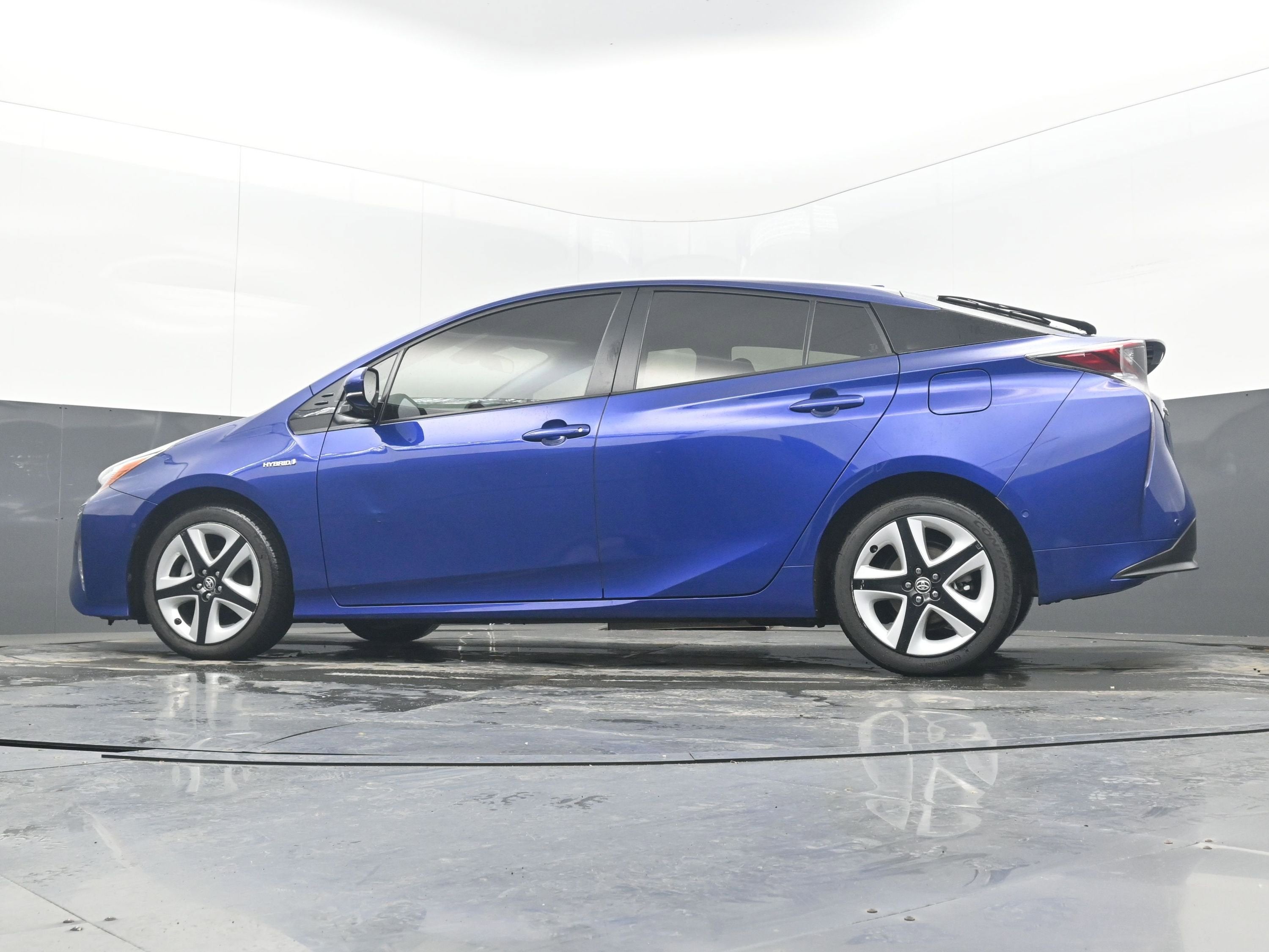 2017 Toyota Prius Three Touring