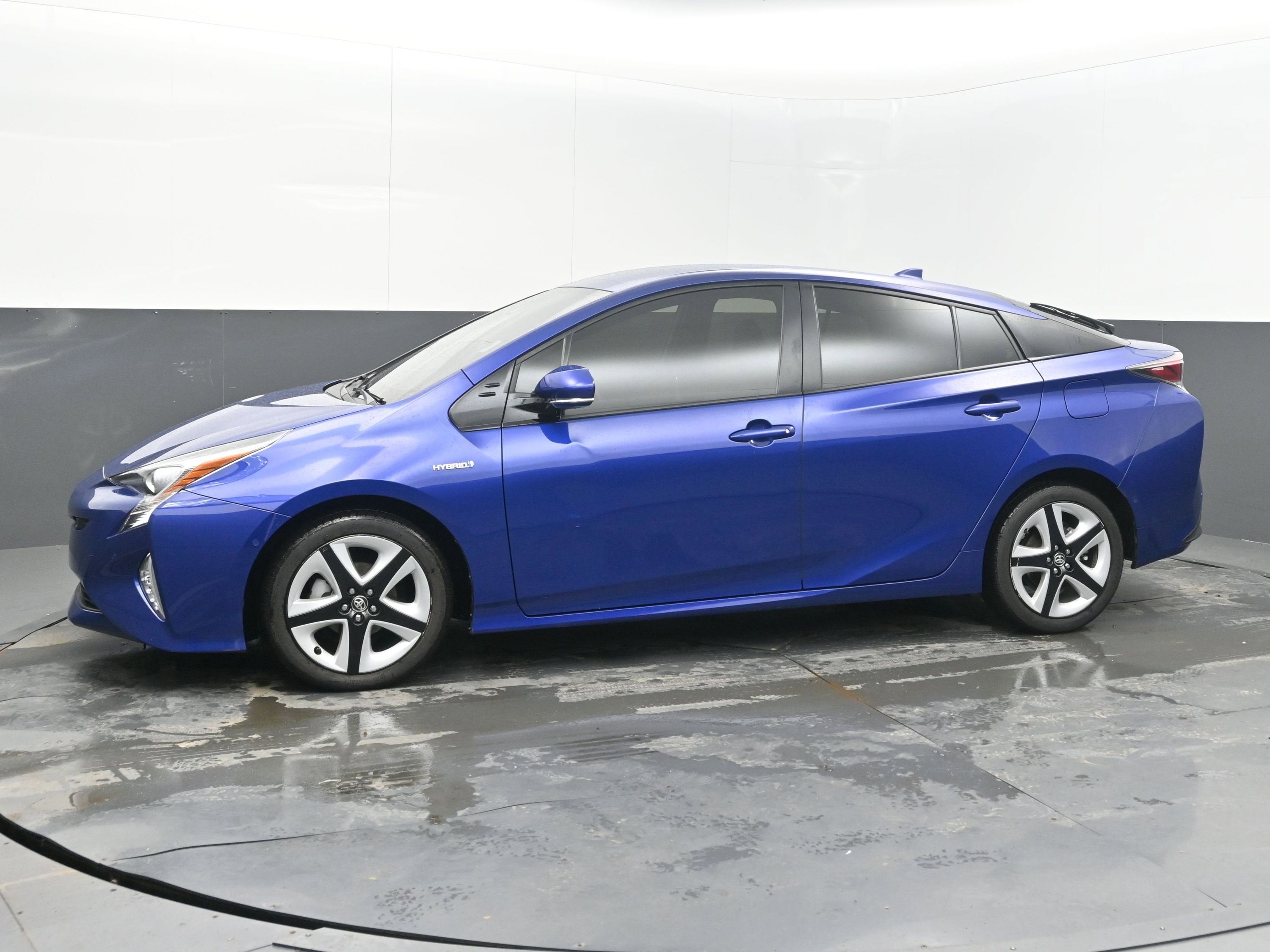 2017 Toyota Prius Three Touring