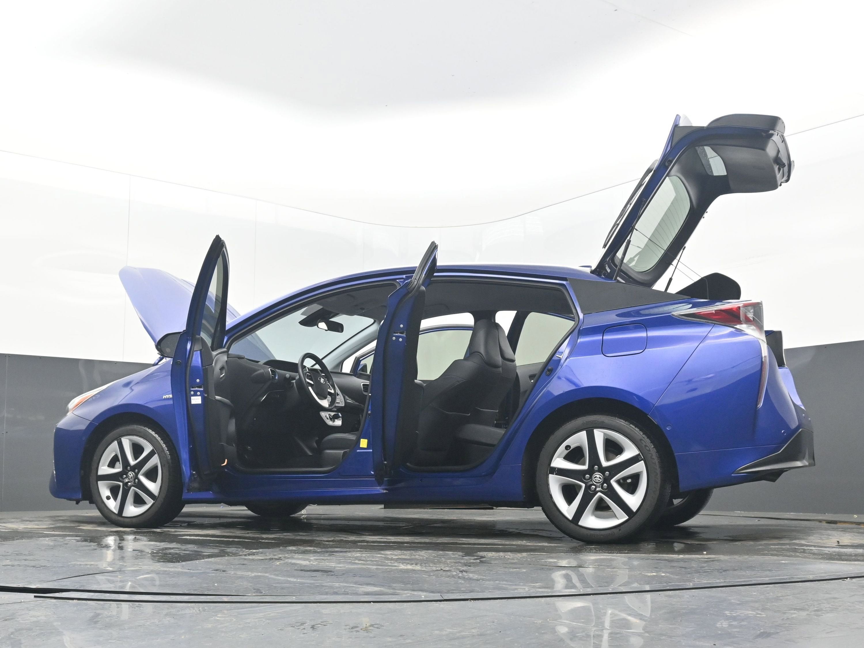 2017 Toyota Prius Three Touring