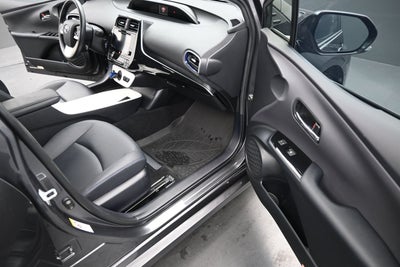 2017 Toyota Prius Four Touring