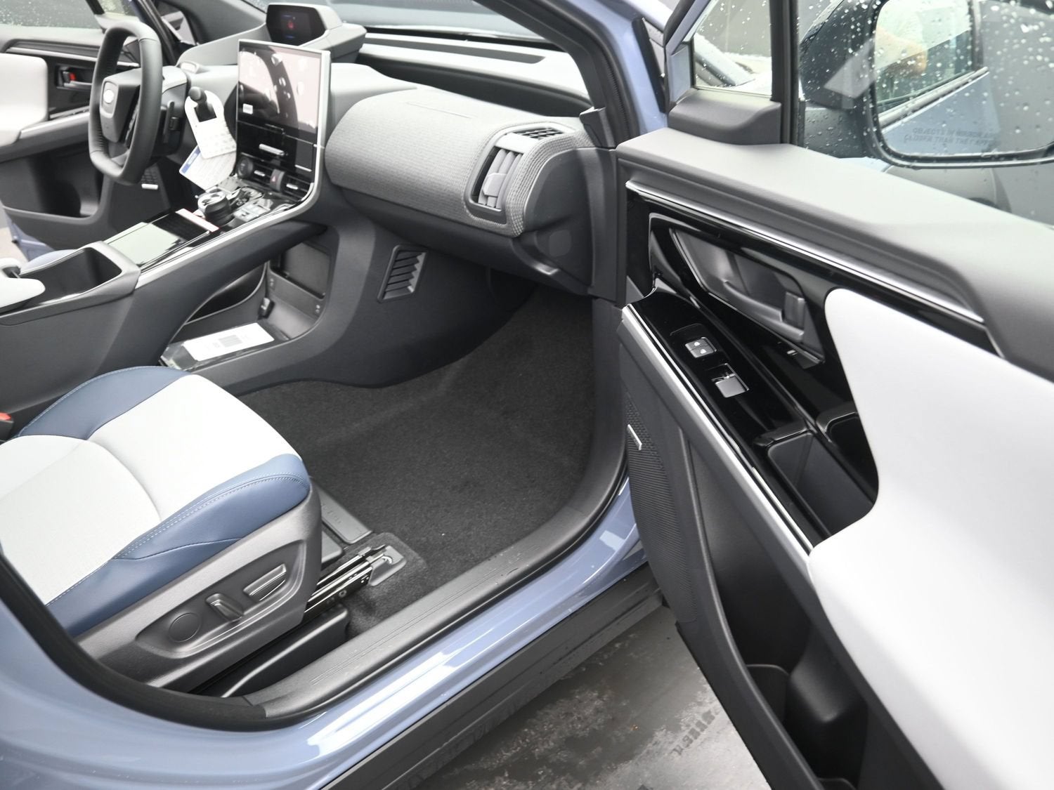 2025 Subaru Solterra Limited