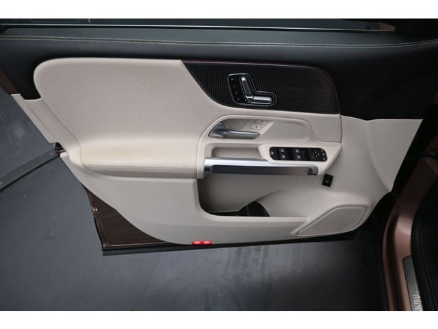 2023 Mercedes-Benz GLB GLB 250