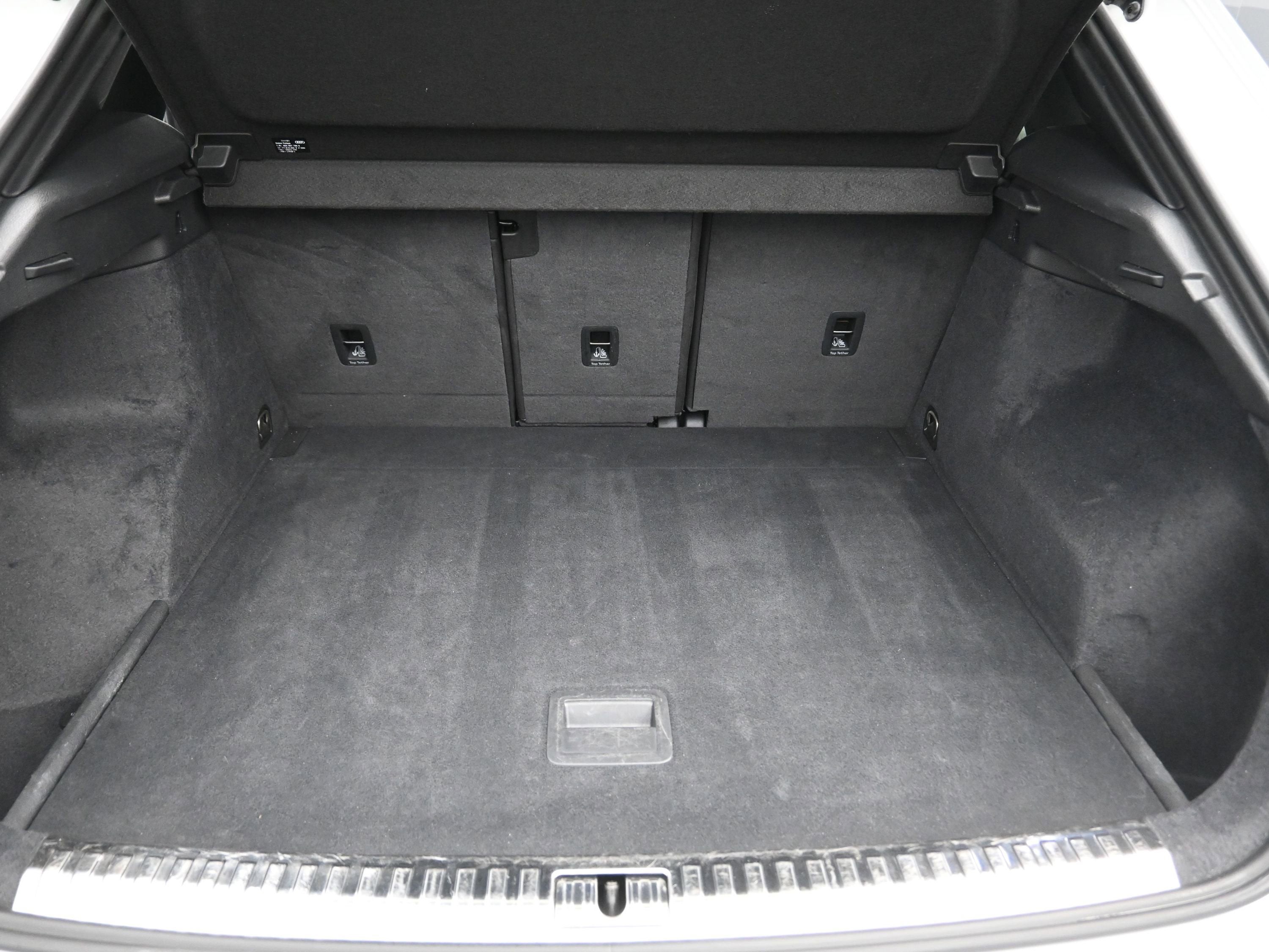 2024 Audi Q3 S line Premium