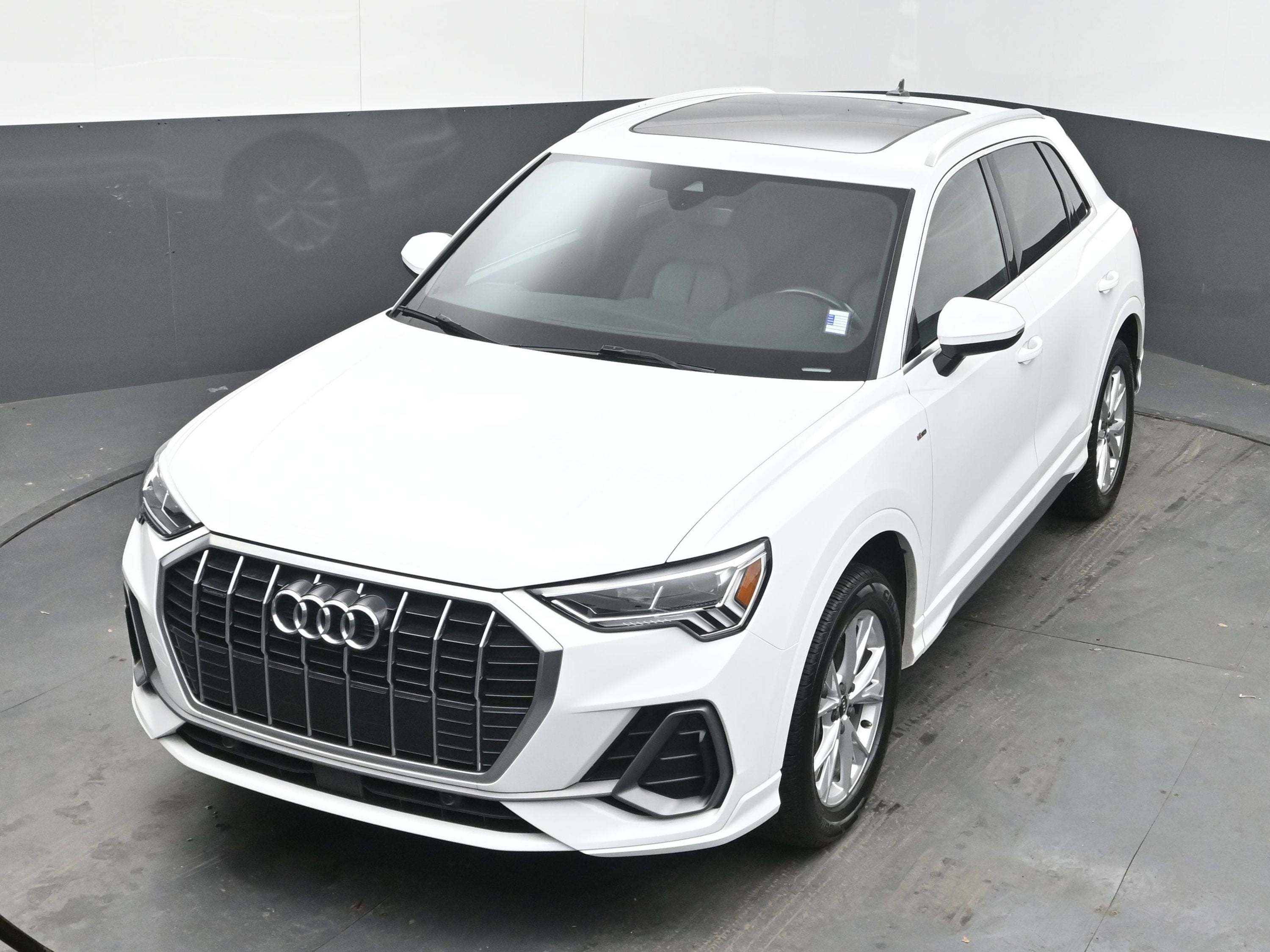 2024 Audi Q3 S line Premium