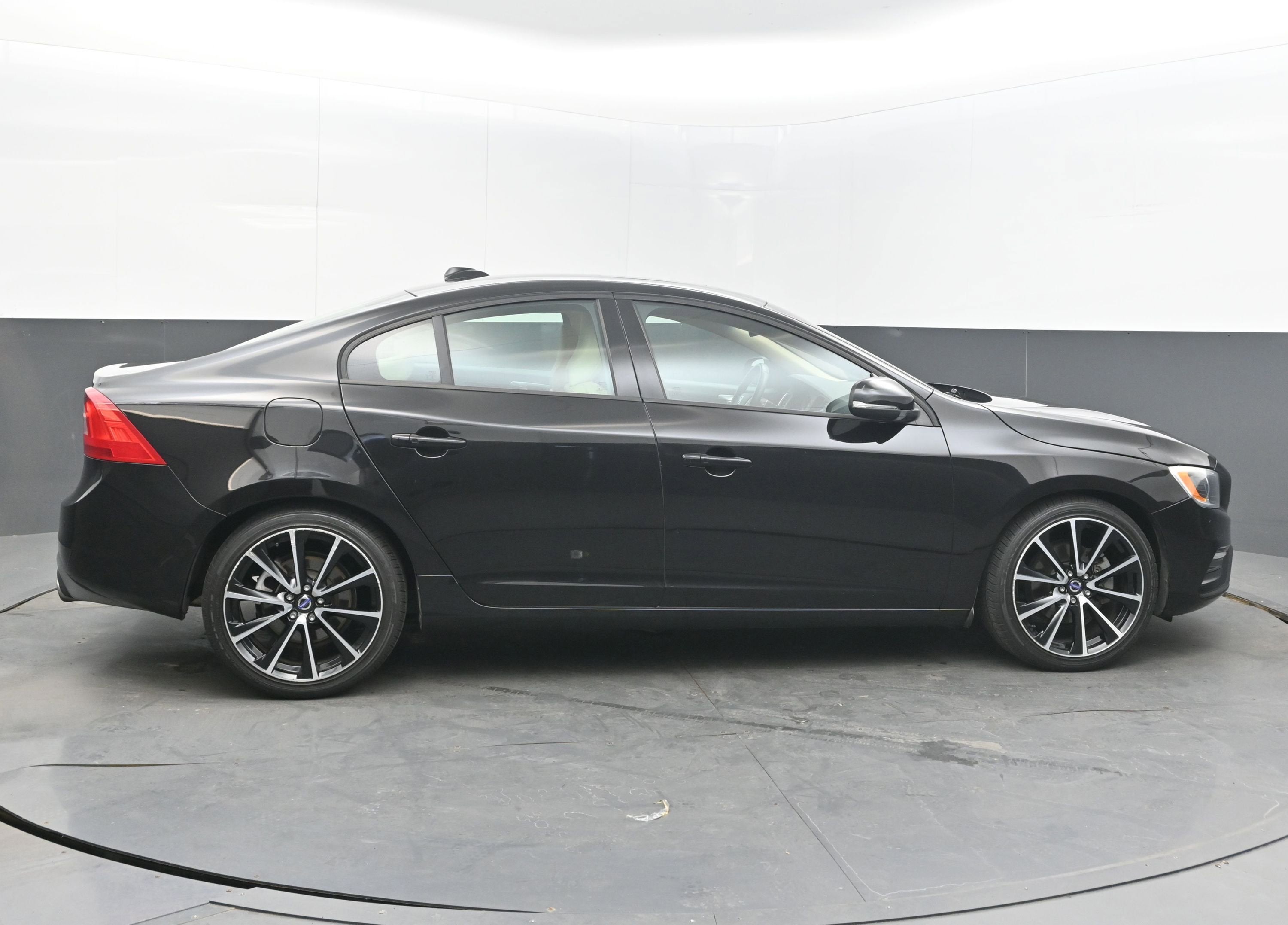 2017 Volvo S60 Dynamic