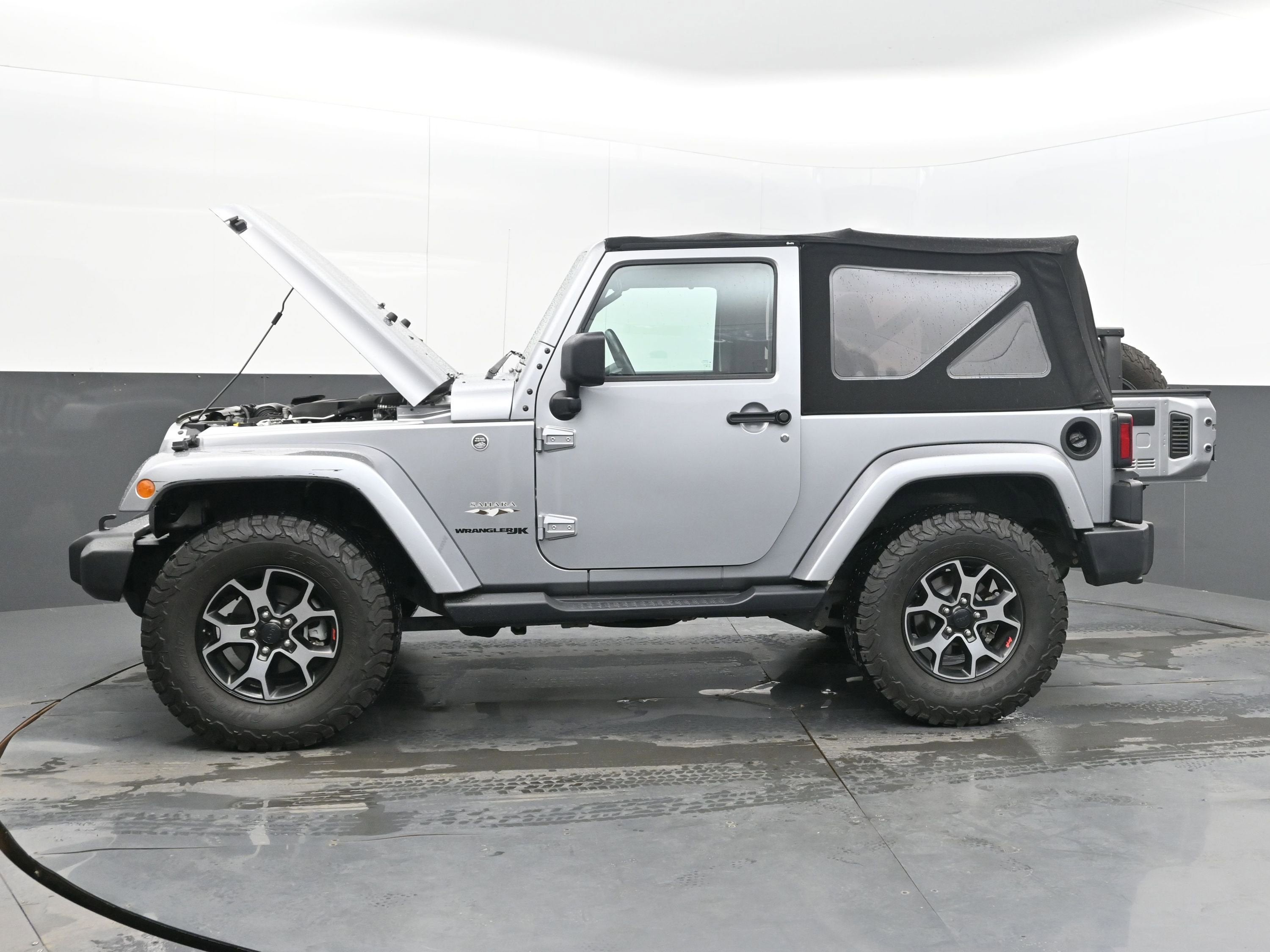 2018 Jeep Wrangler JK Sahara