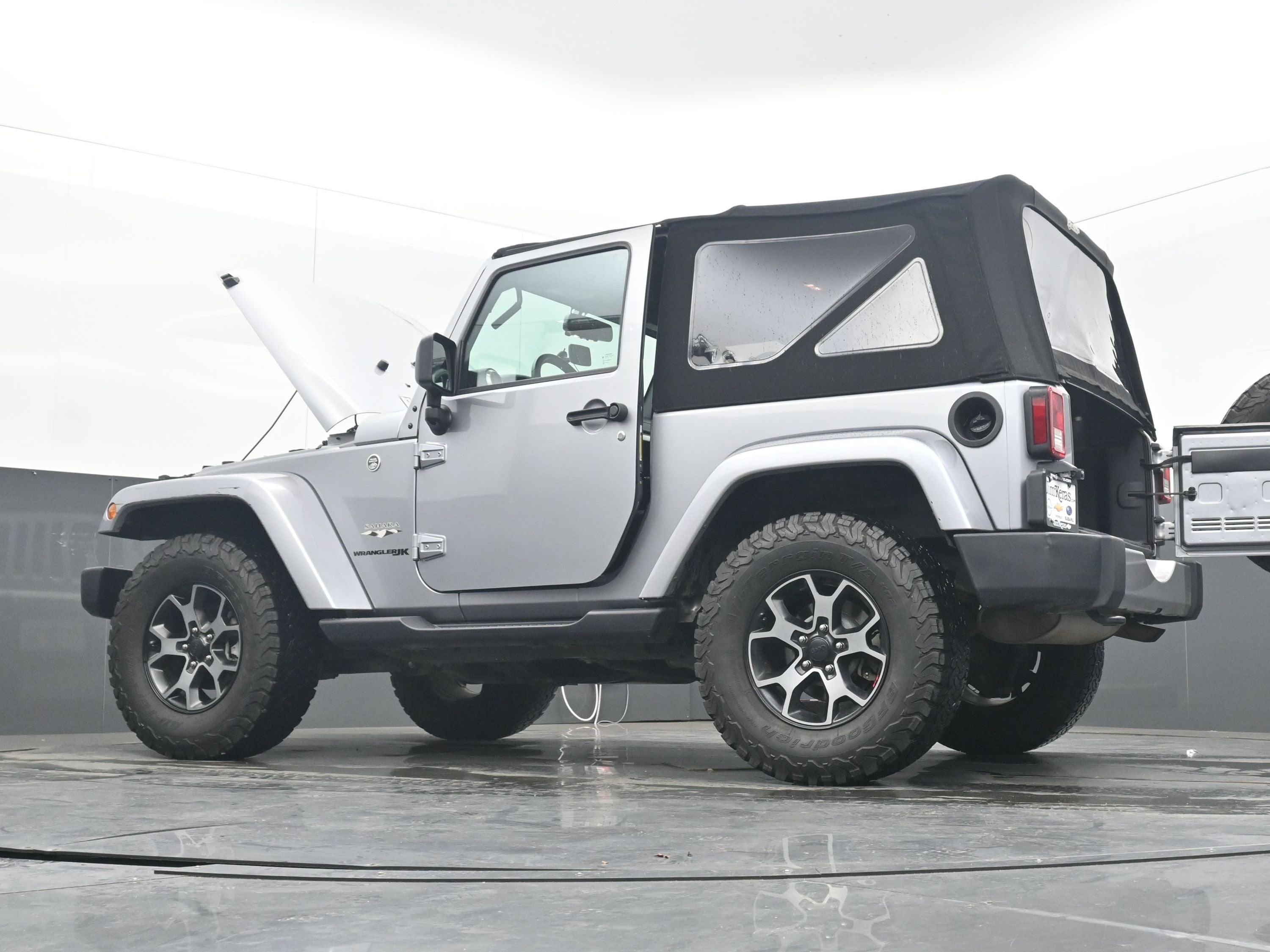 2018 Jeep Wrangler JK Sahara