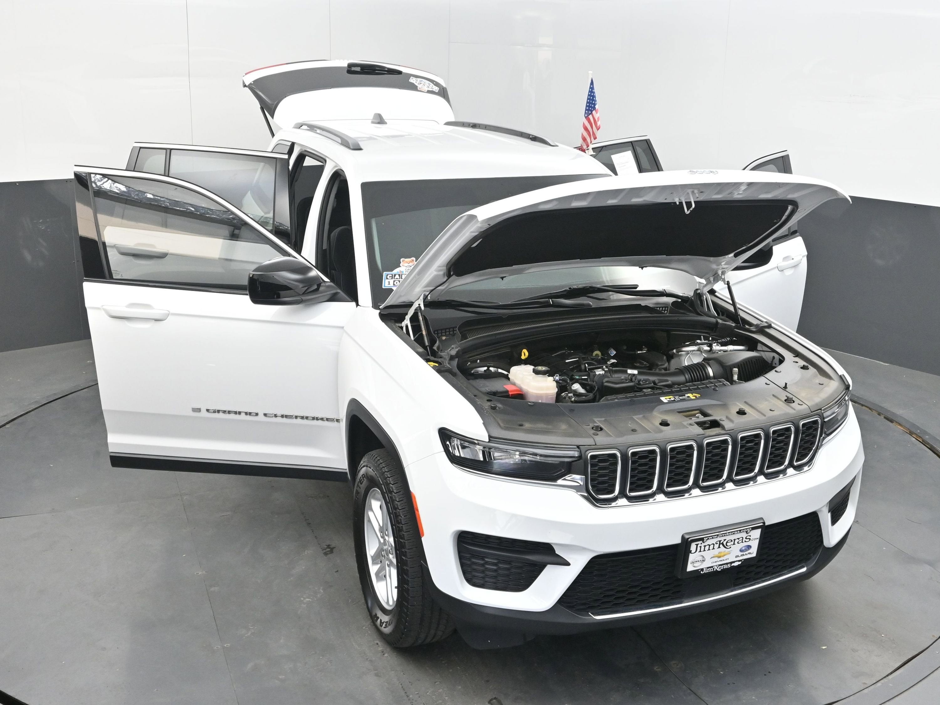2023 Jeep Grand Cherokee Laredo