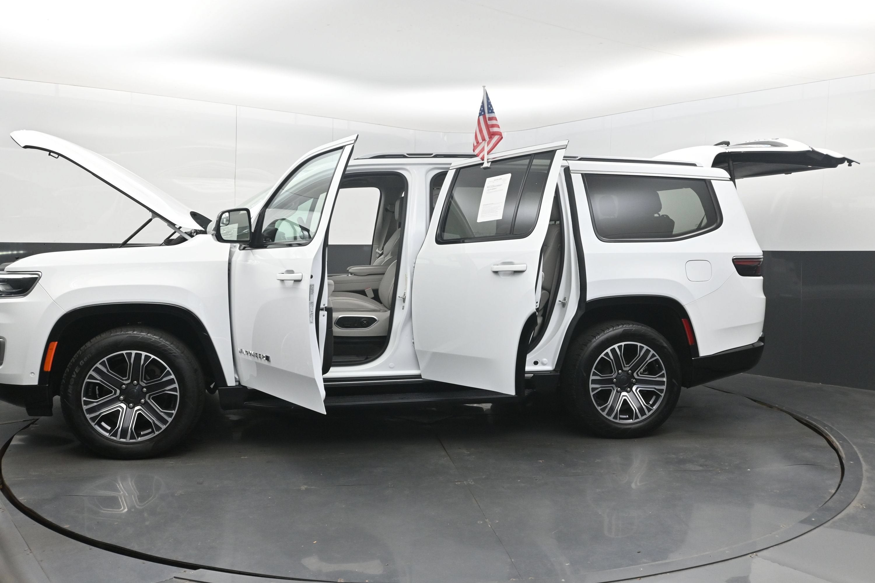 2024 Jeep Wagoneer Series II