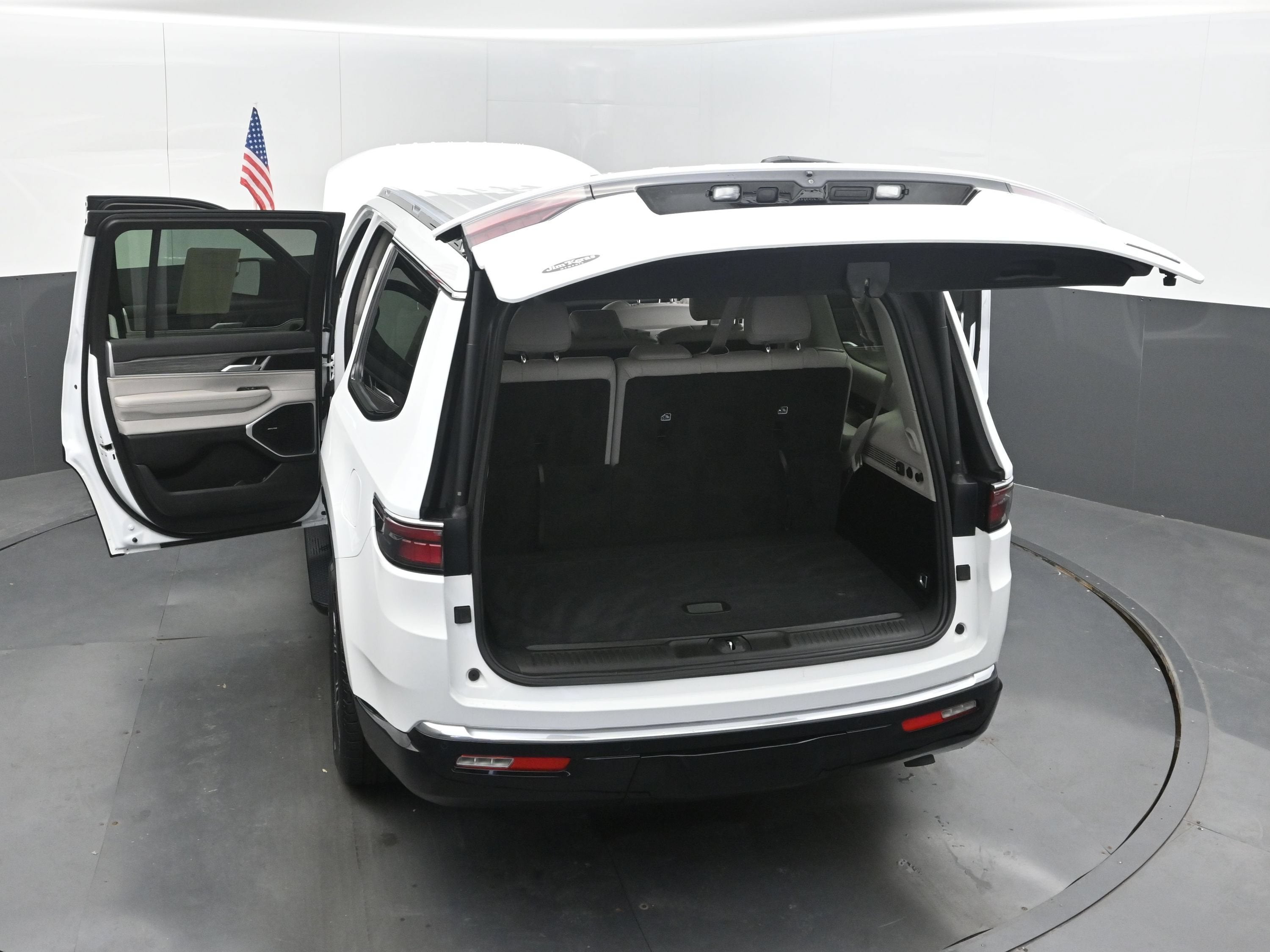 2024 Jeep Wagoneer Series II