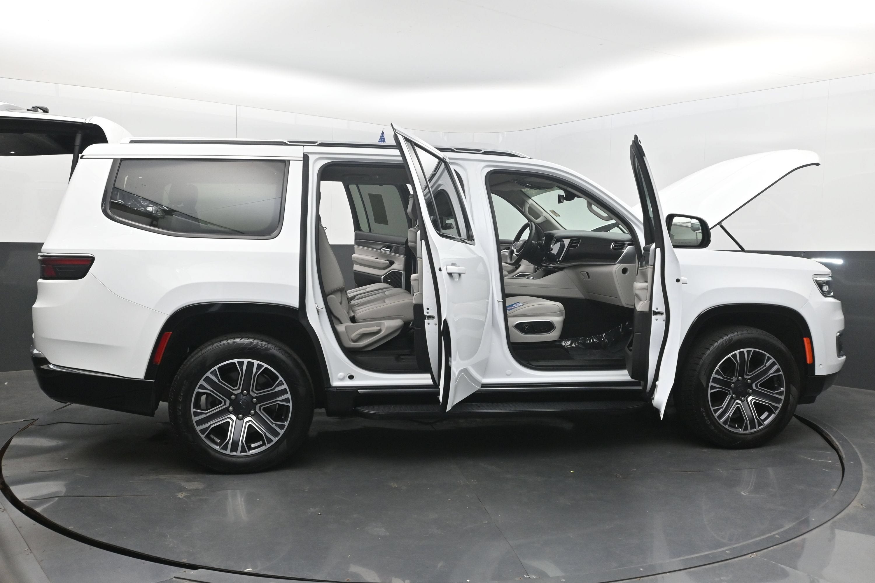 2024 Jeep Wagoneer Series II