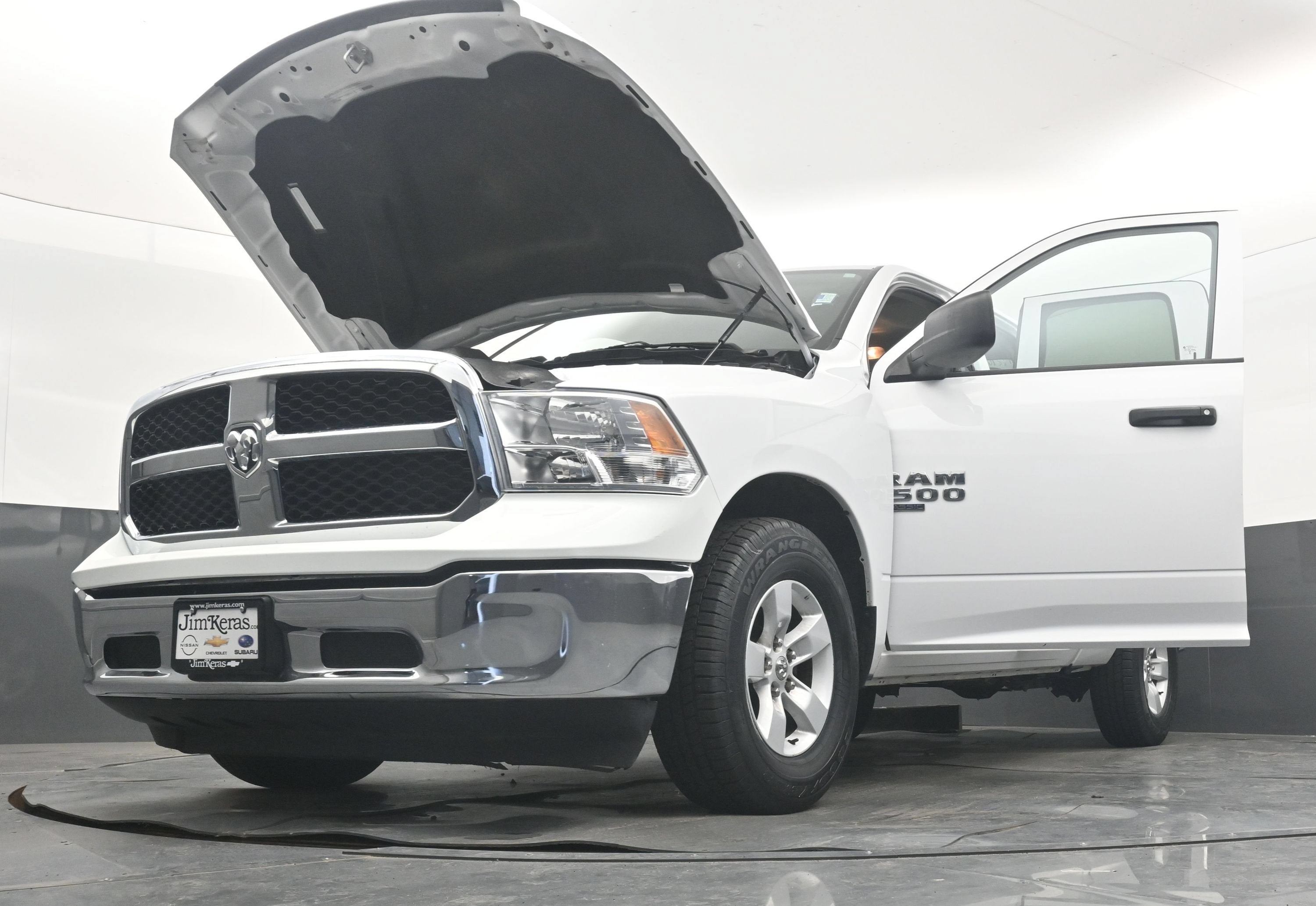 2024 RAM 1500 Classic SLT
