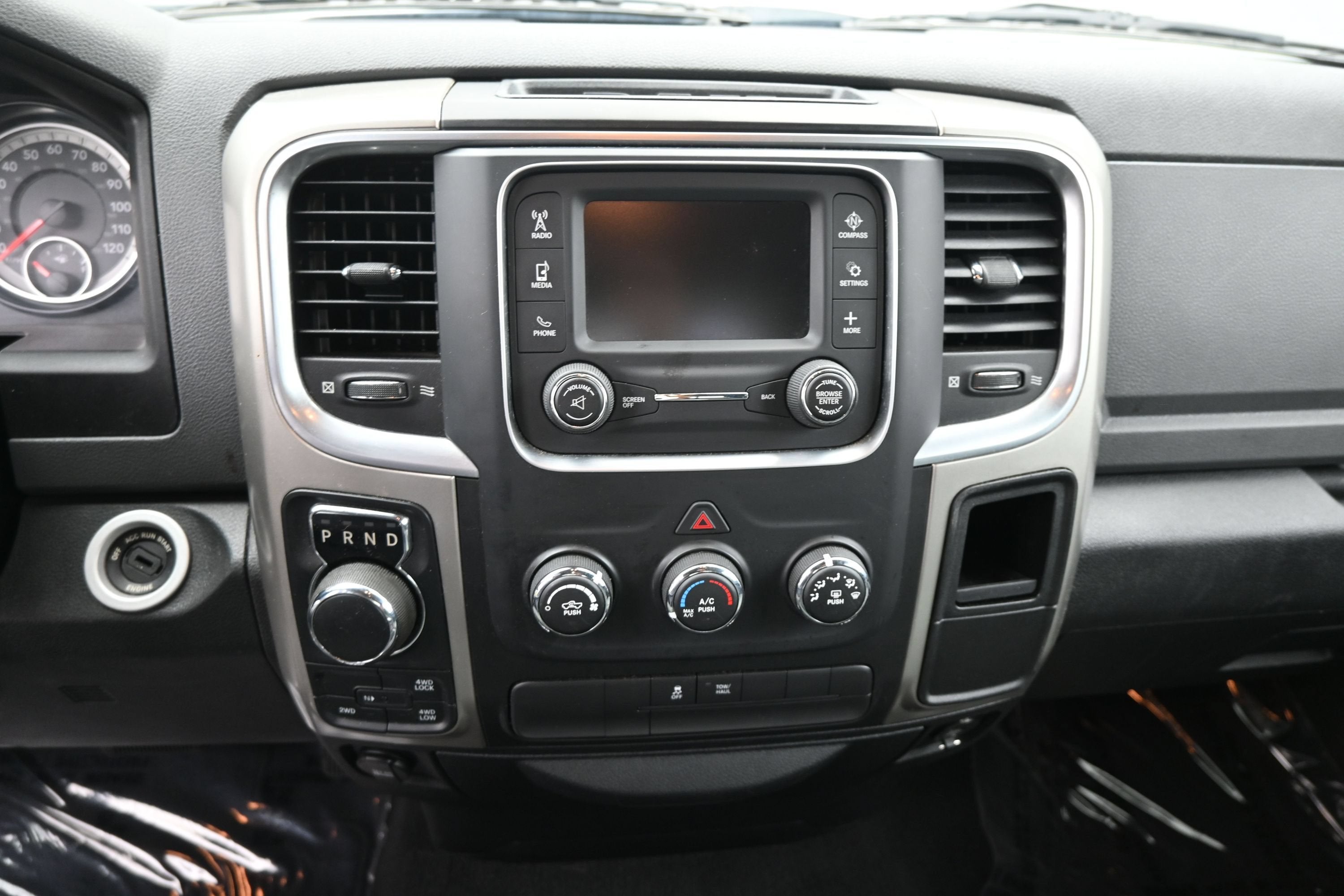 2017 RAM 1500 SLT