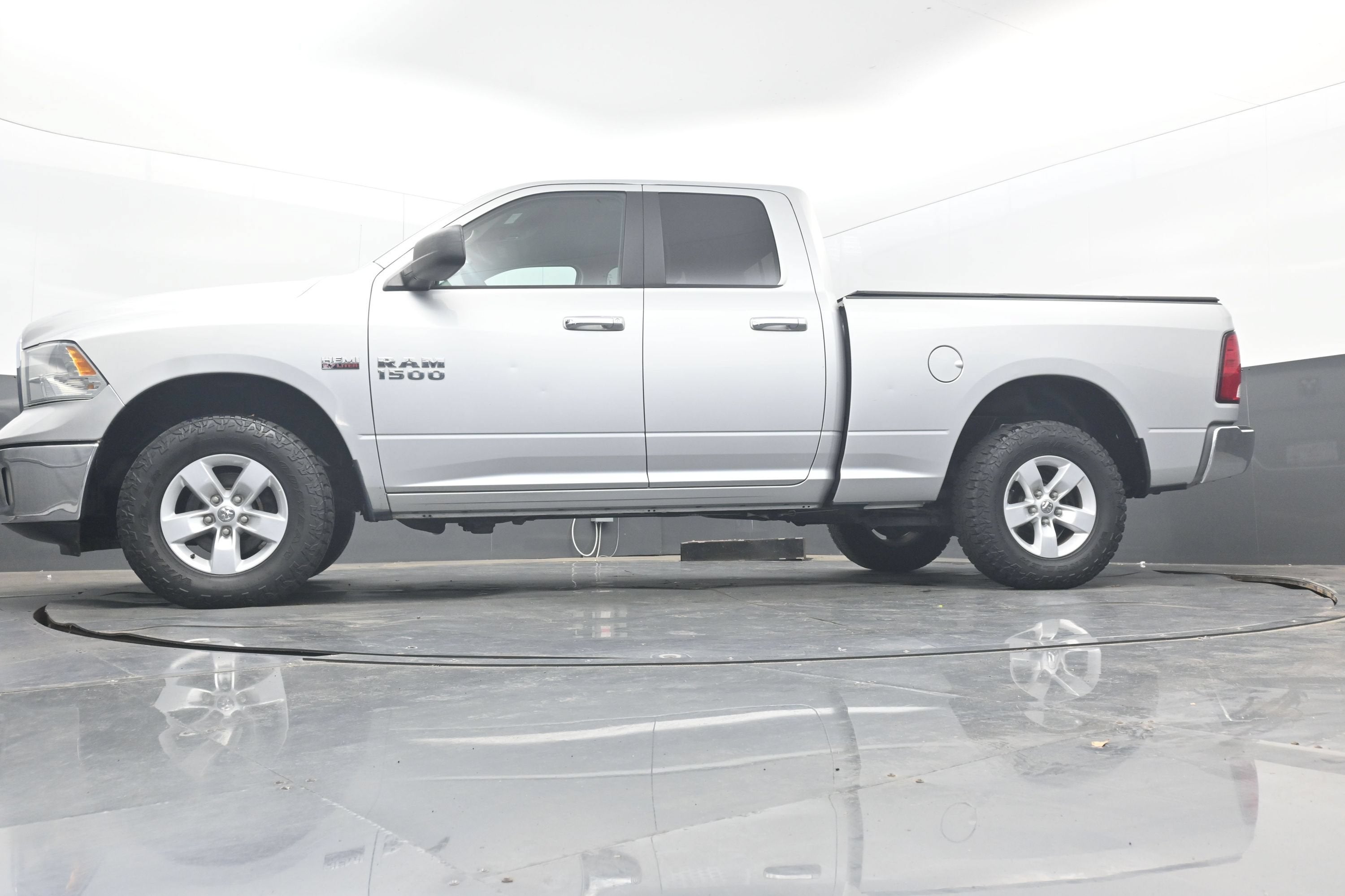 2017 RAM 1500 SLT