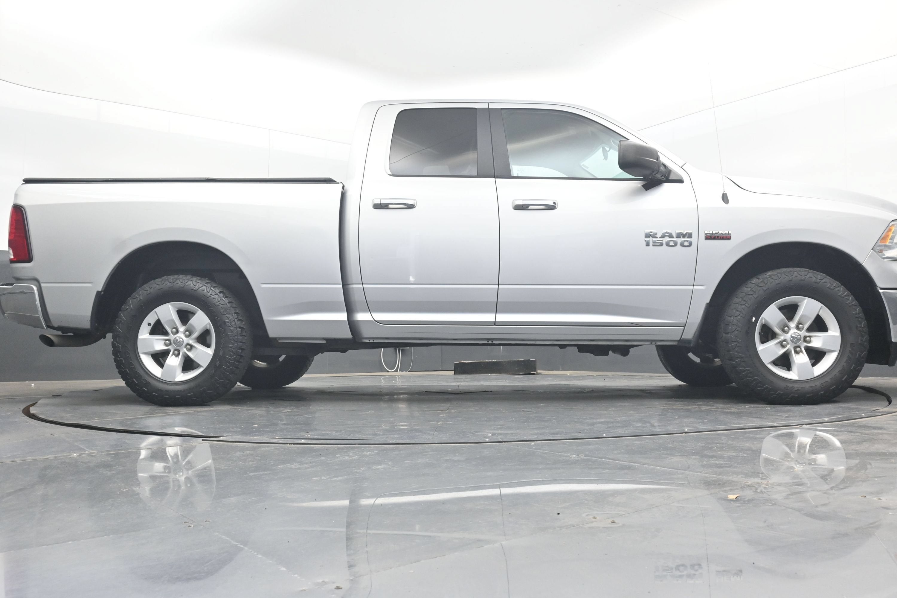 2017 RAM 1500 SLT