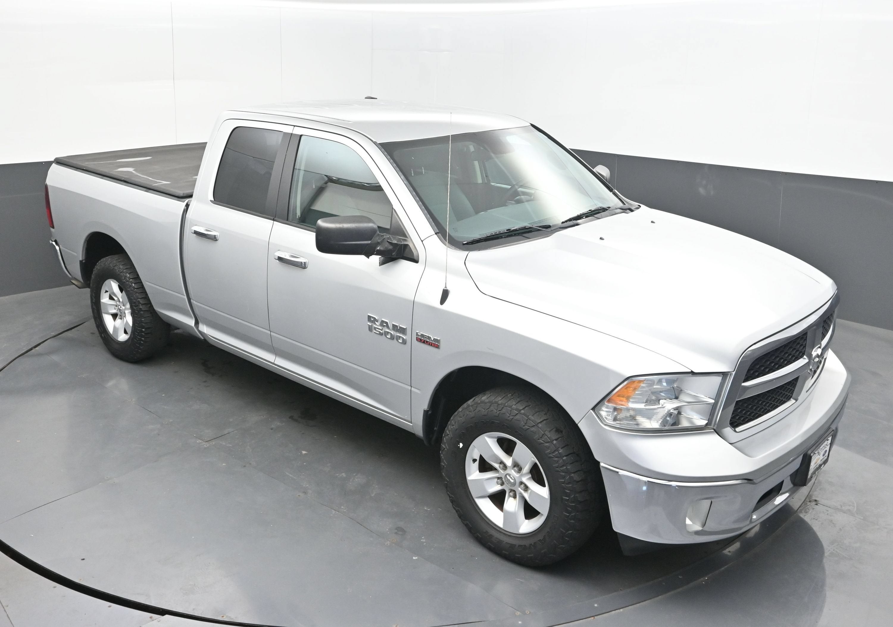 2017 RAM 1500 SLT