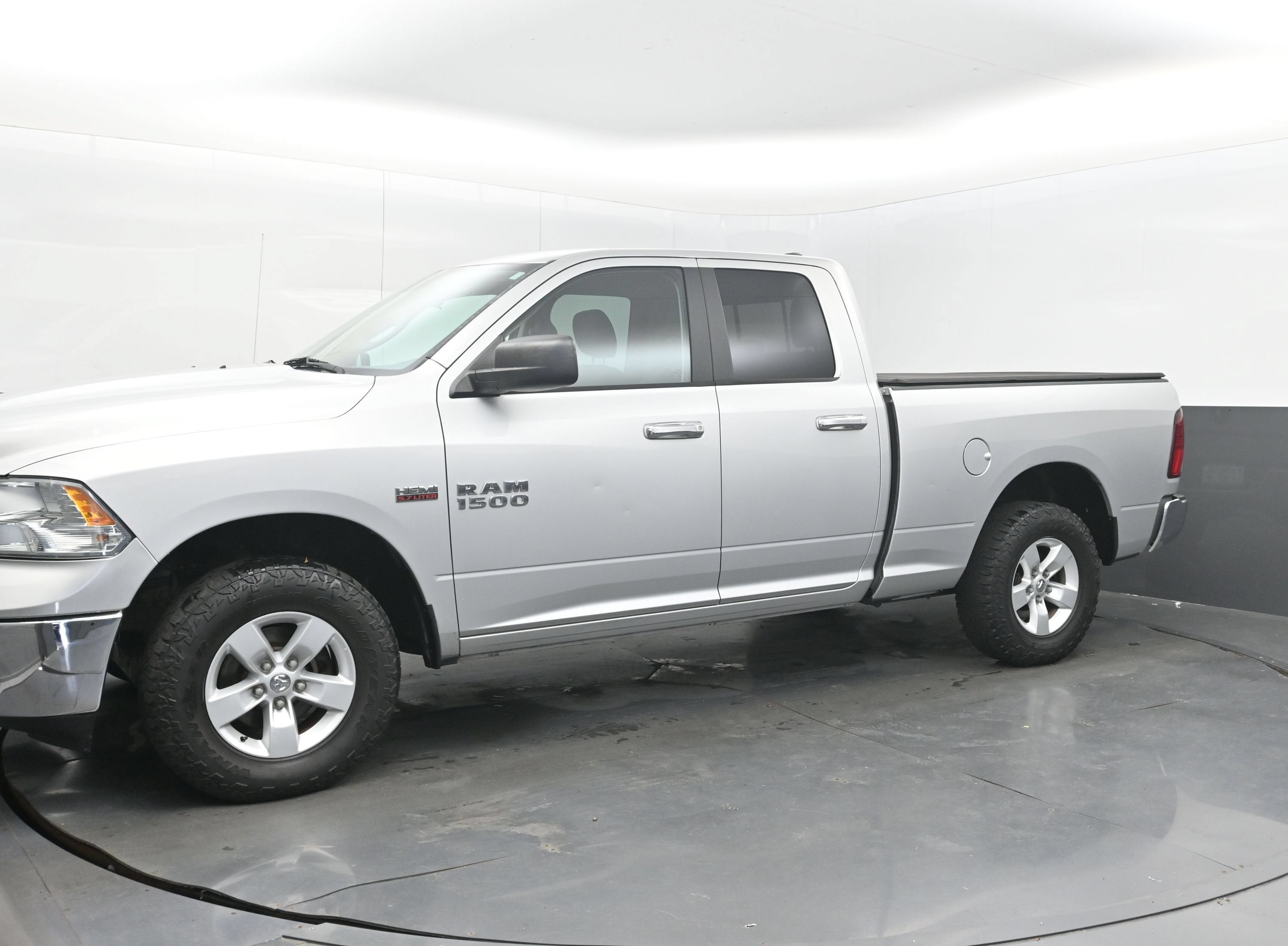 2017 RAM 1500 SLT
