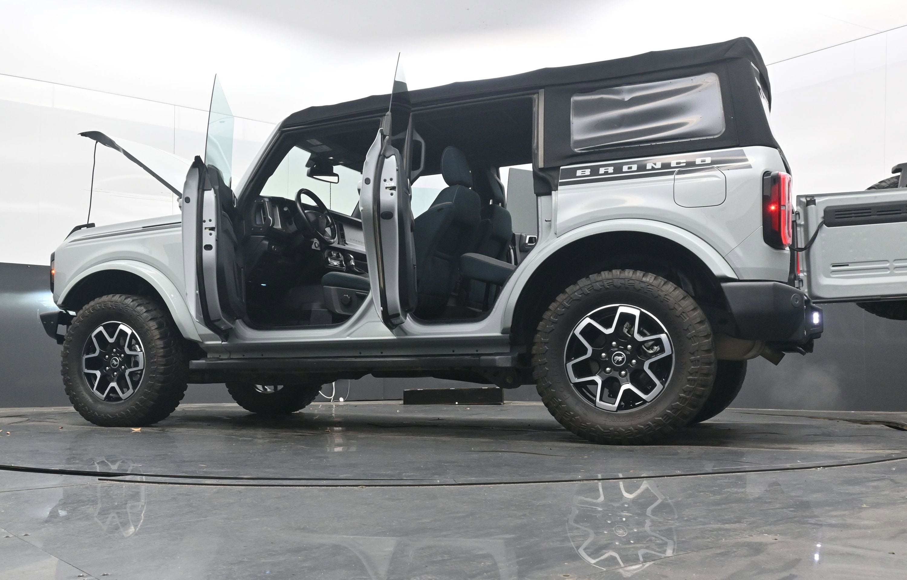 2021 Ford Bronco Outer Banks