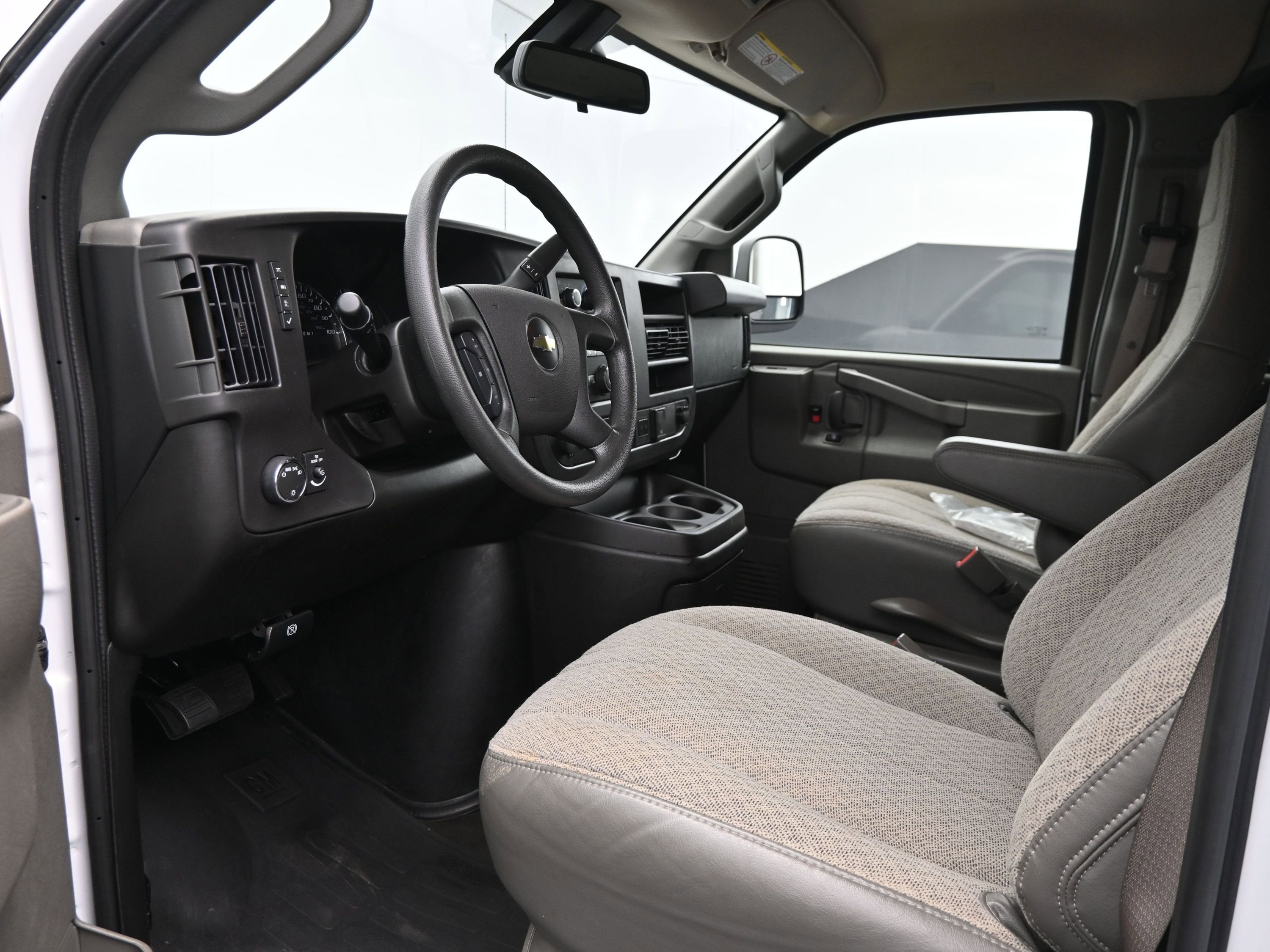 2024 Chevrolet Express Passenger LT