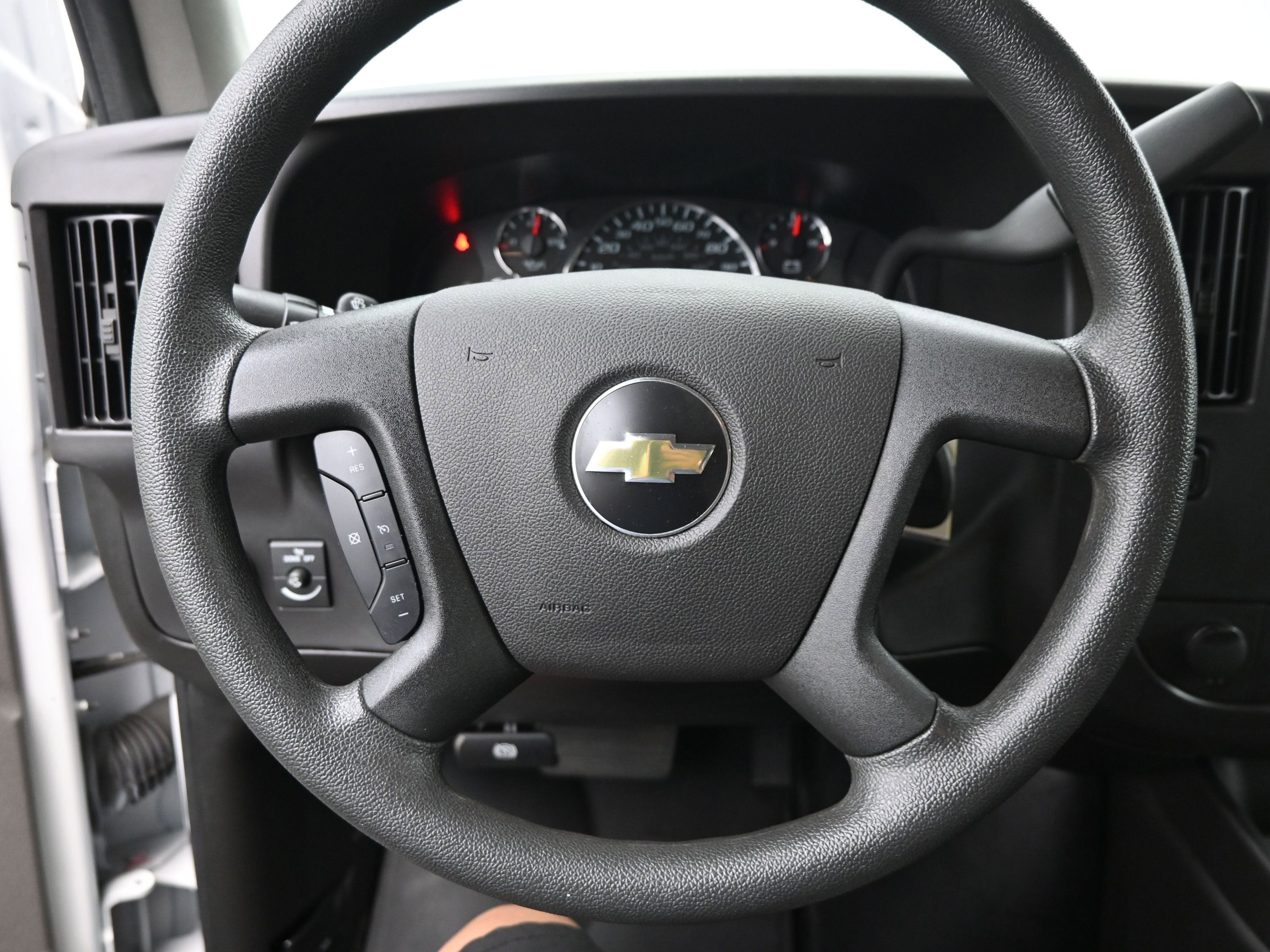 2024 Chevrolet Express Passenger LT